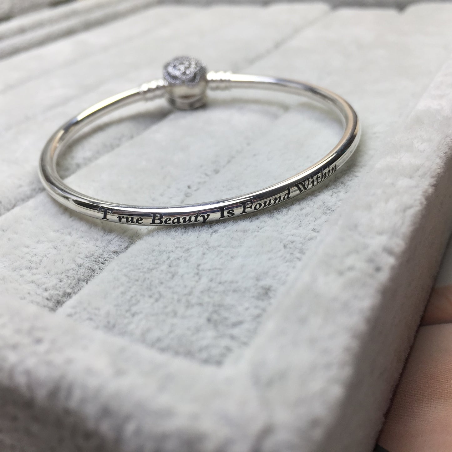 590748CZ