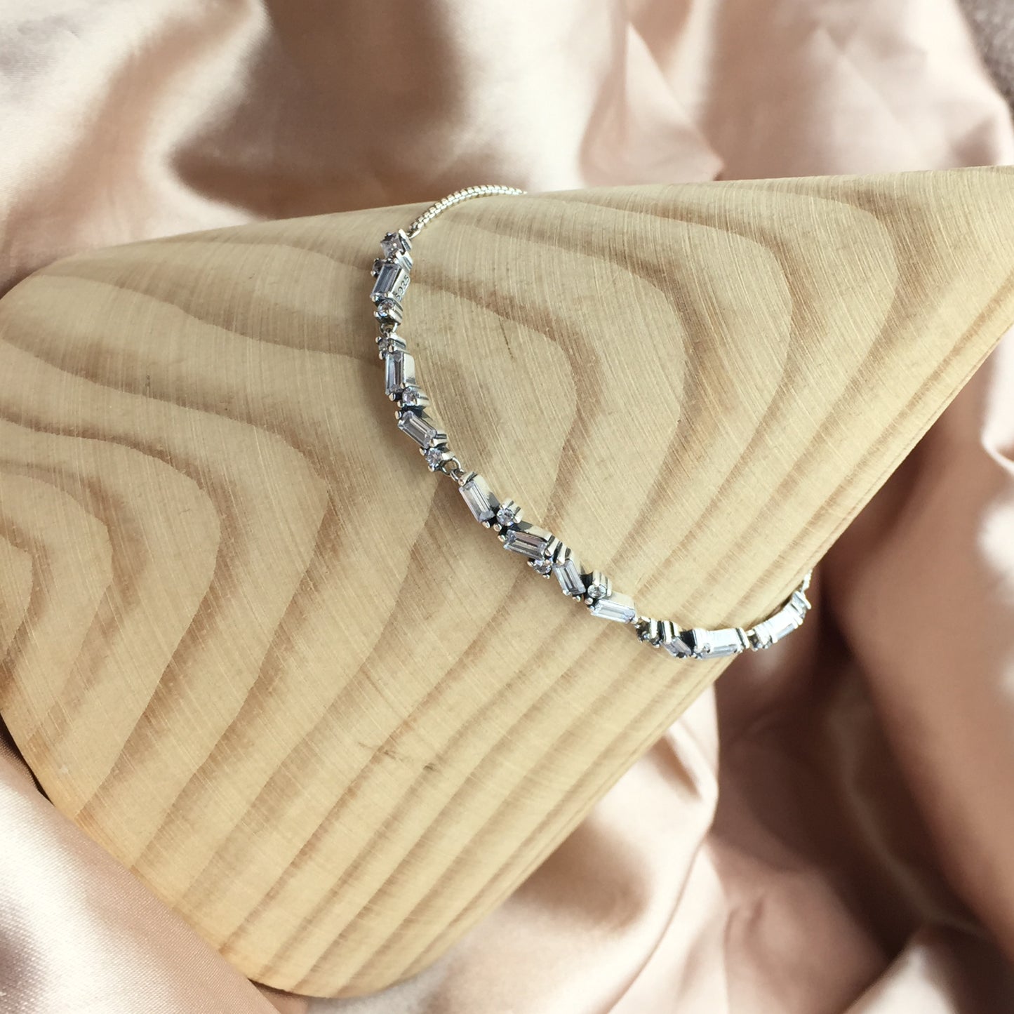 597558CZ