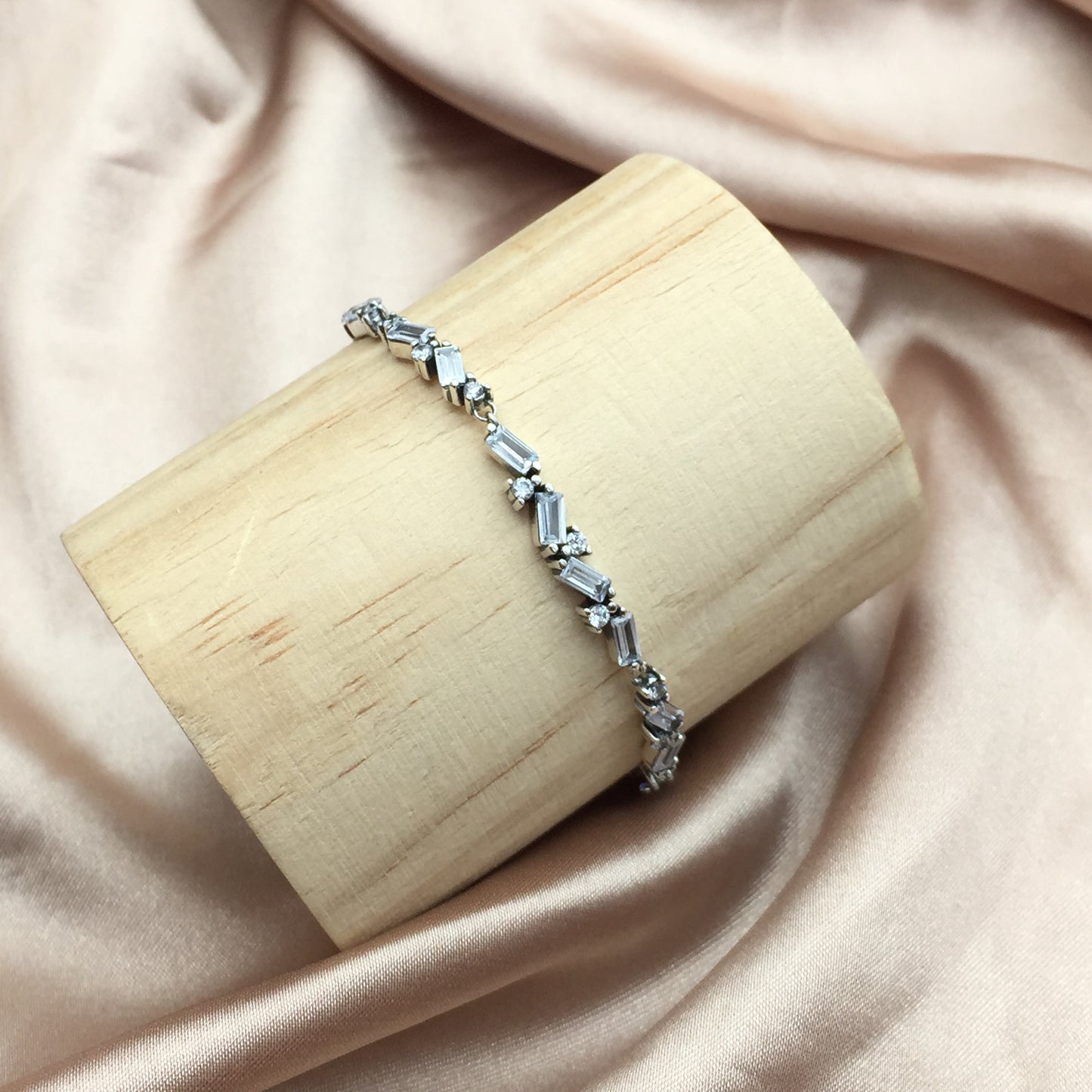 597558CZ