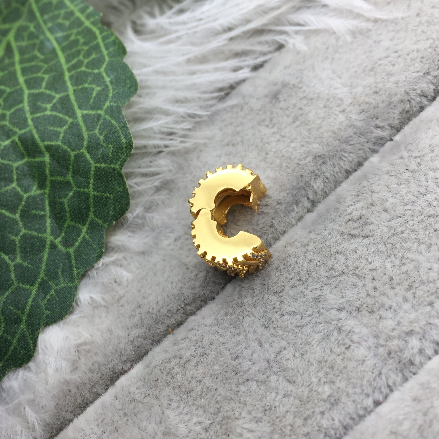 767798CZ