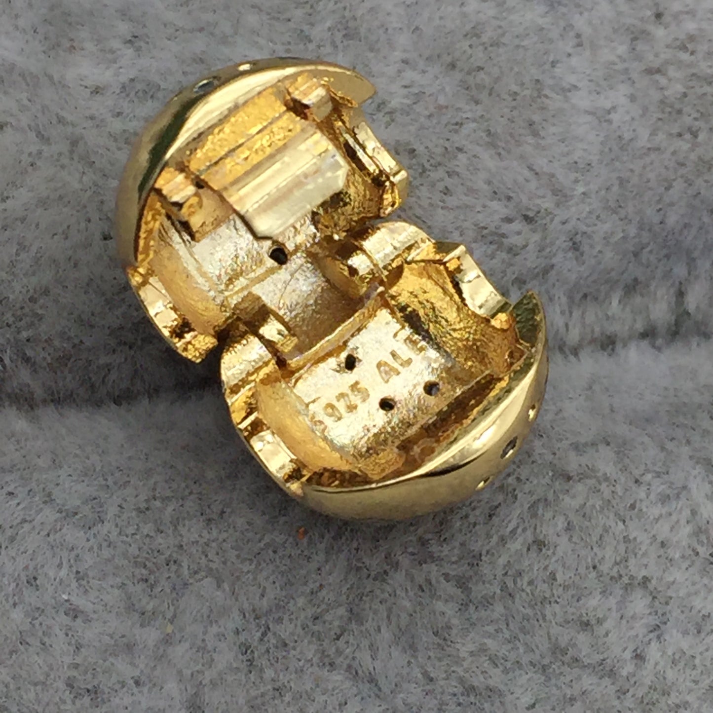 767900CZ