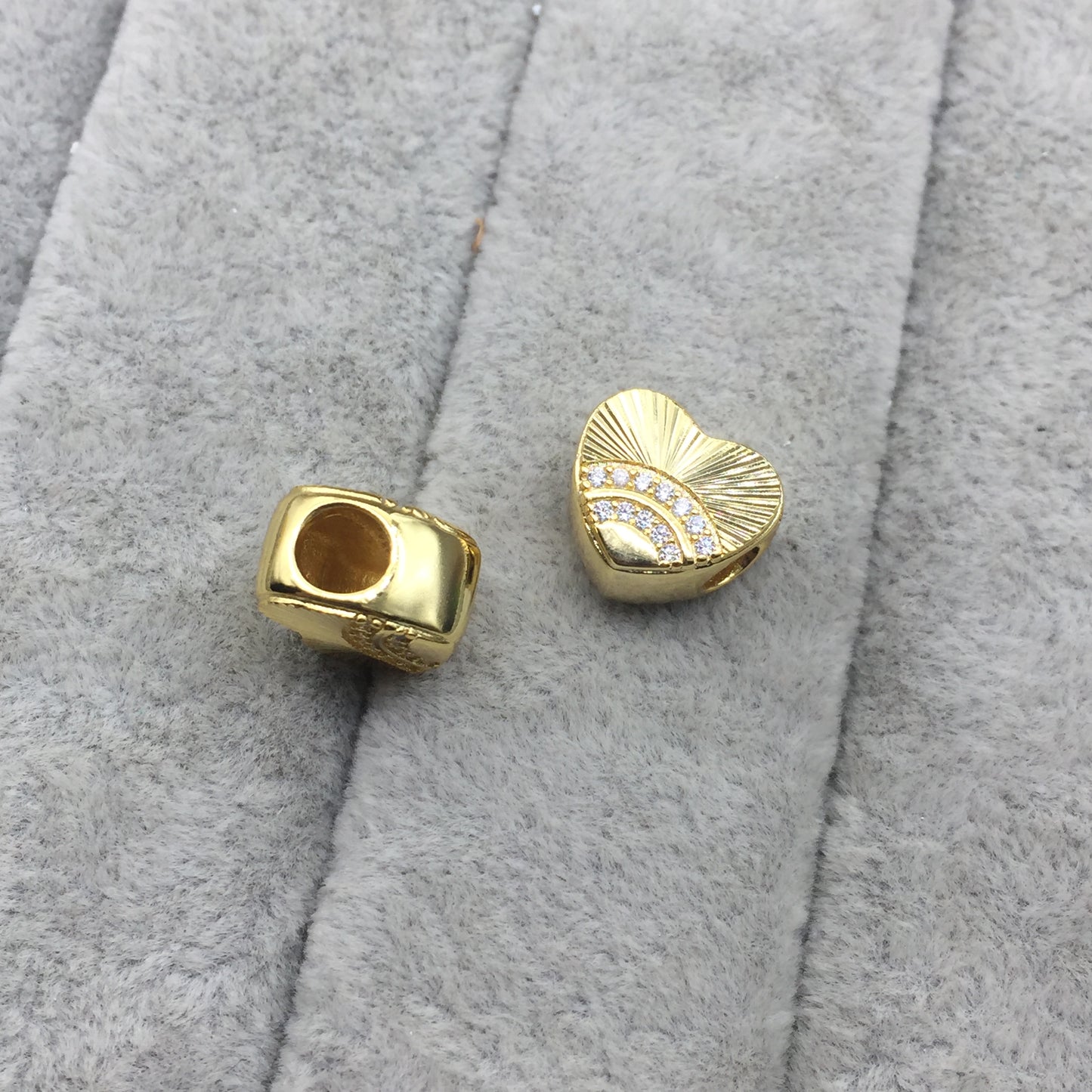 767288CZ