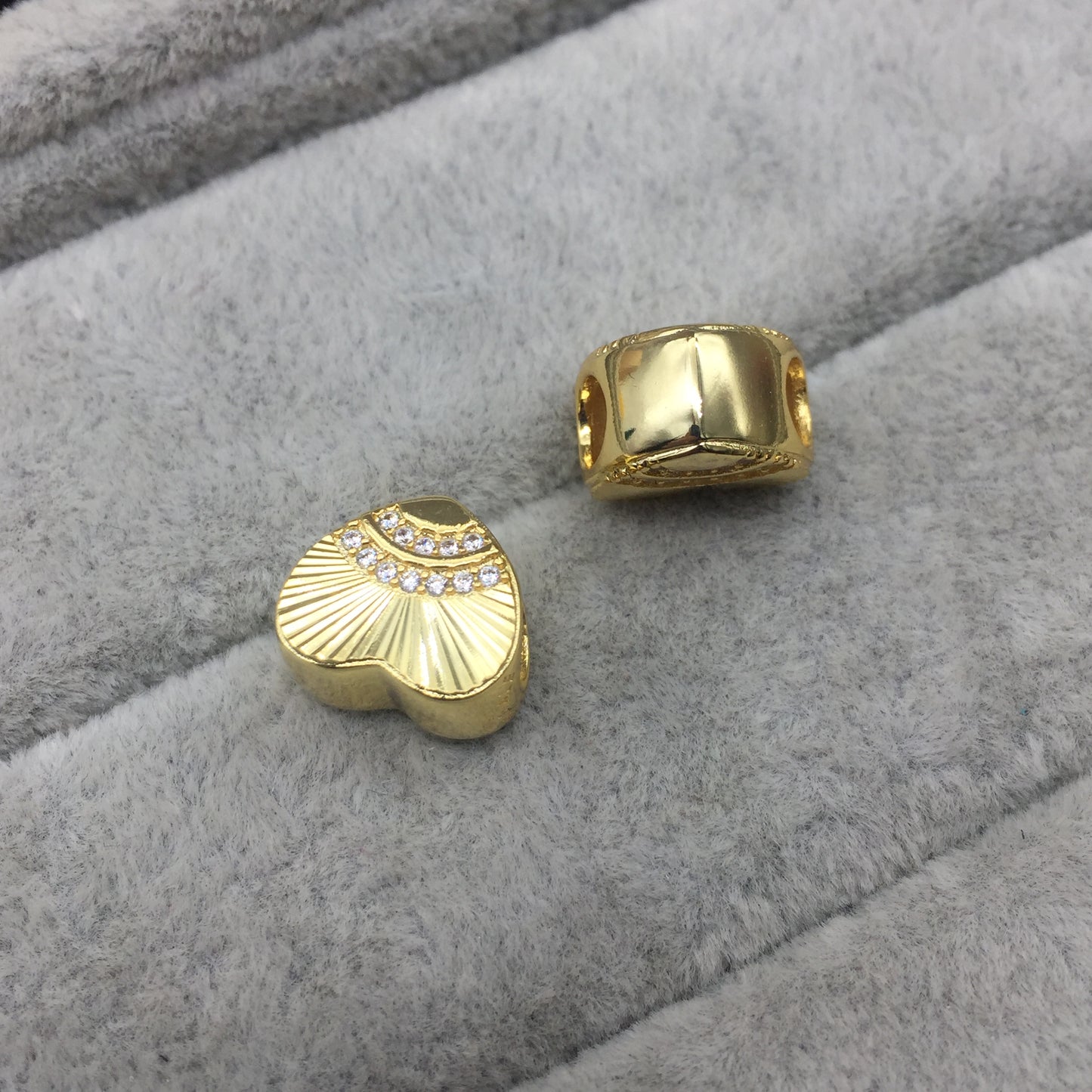 767288CZ