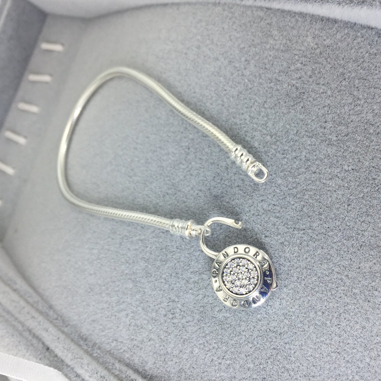 597092CZ