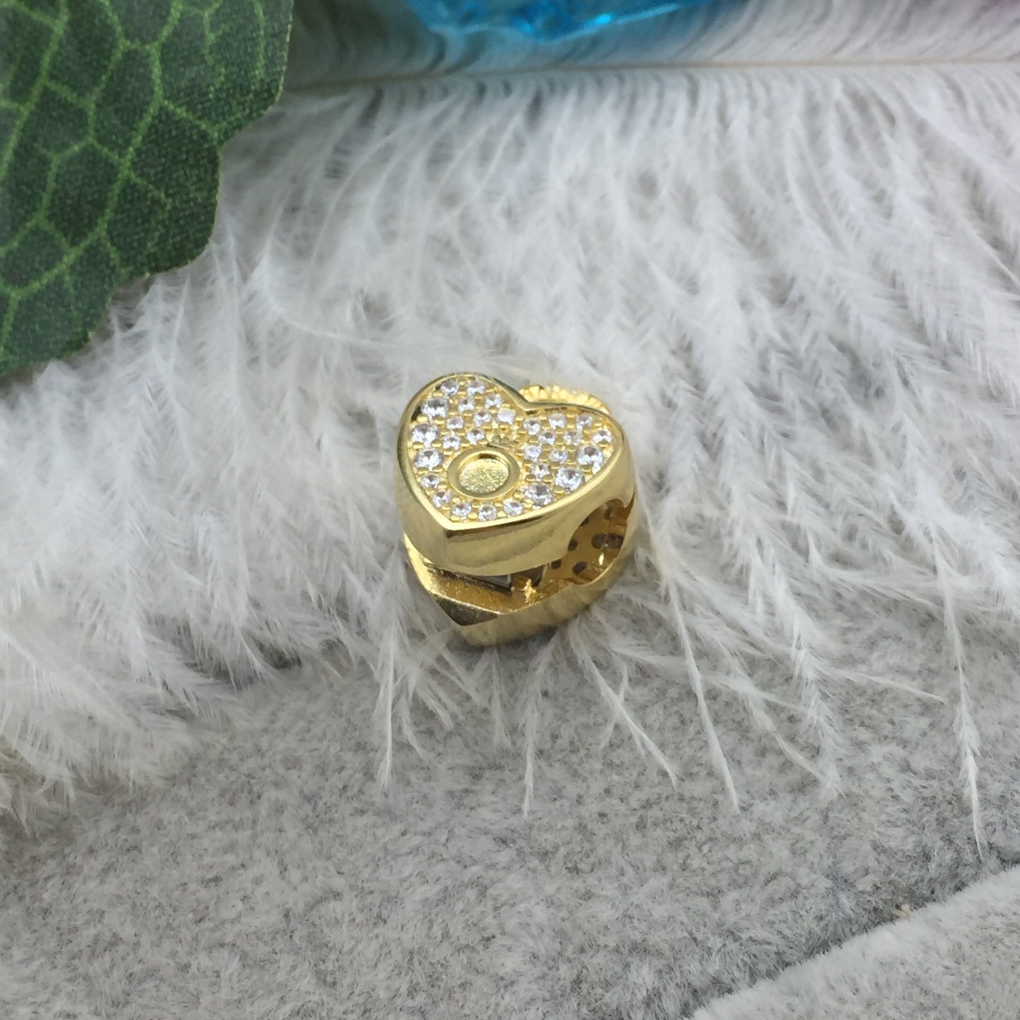 768005CZ