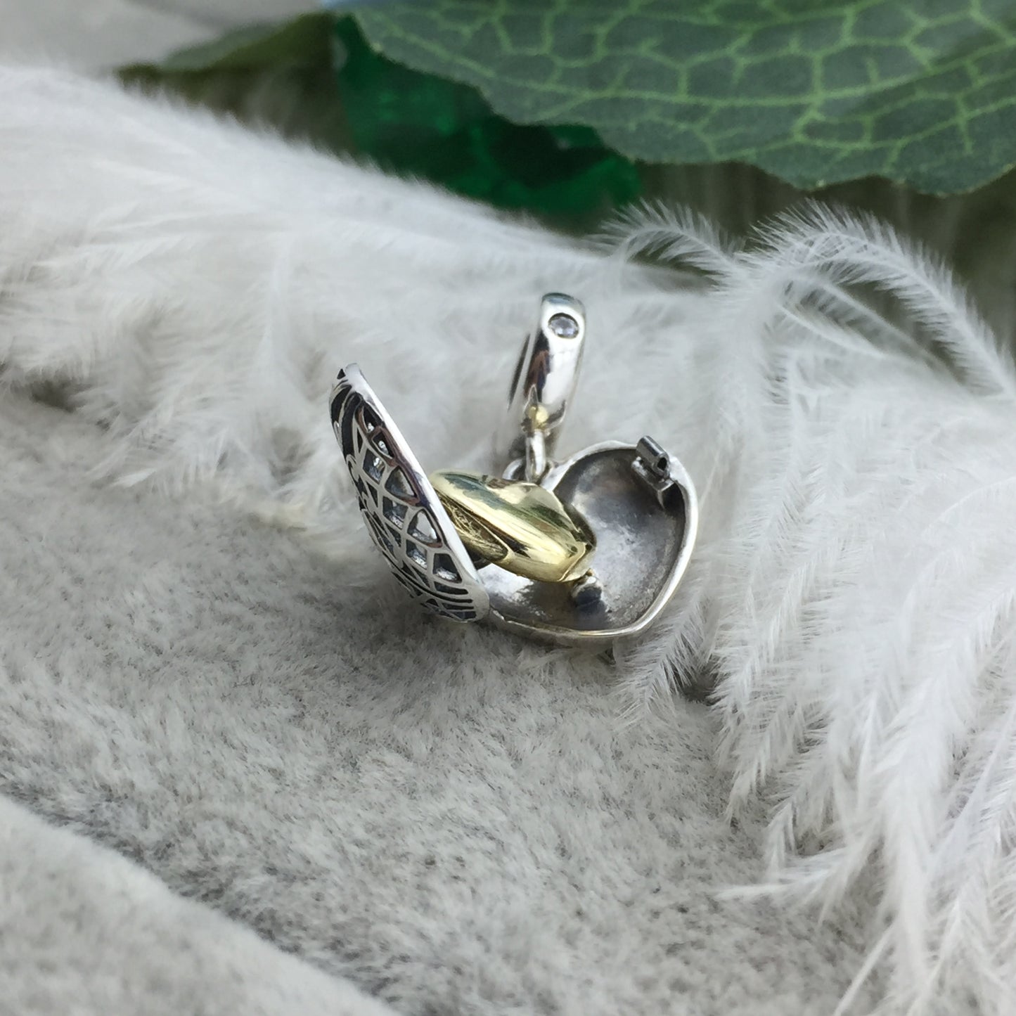 767577CZ