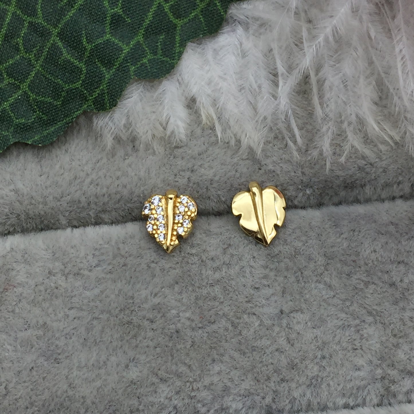 268334CZ