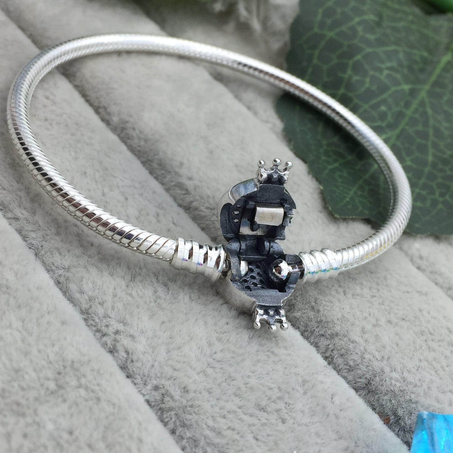598286CZ