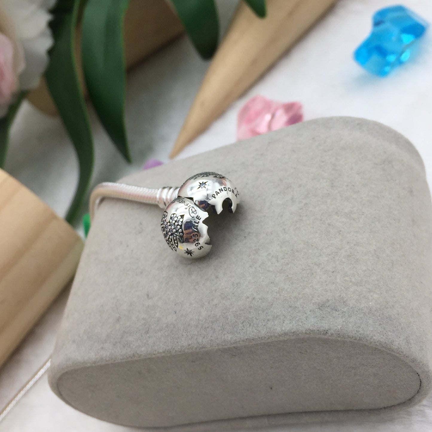 597145CZ