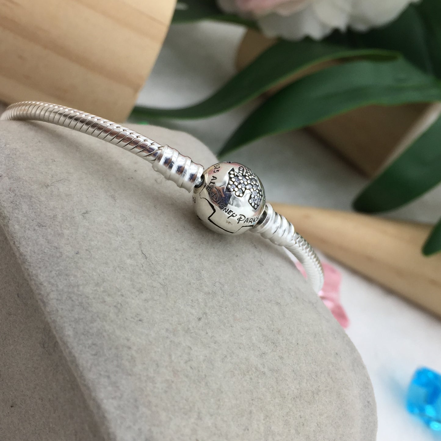 597145CZ