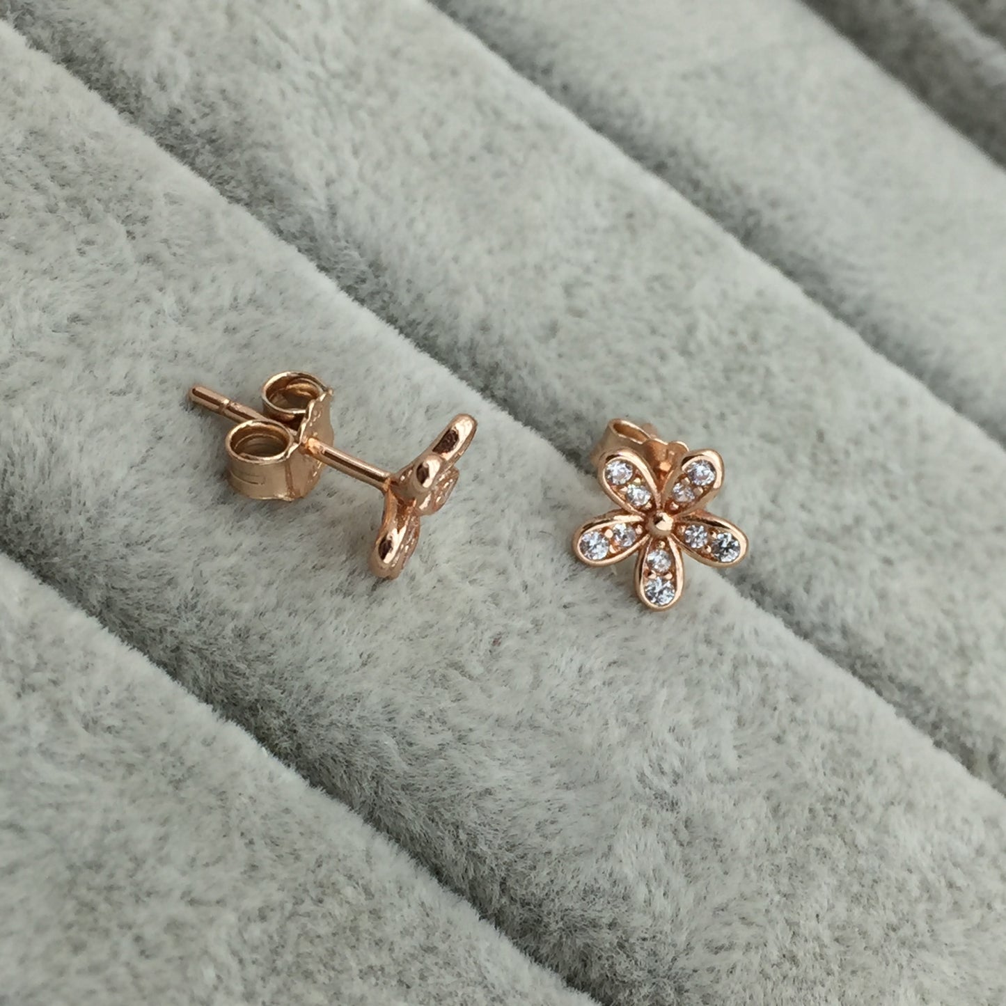 280570CZ