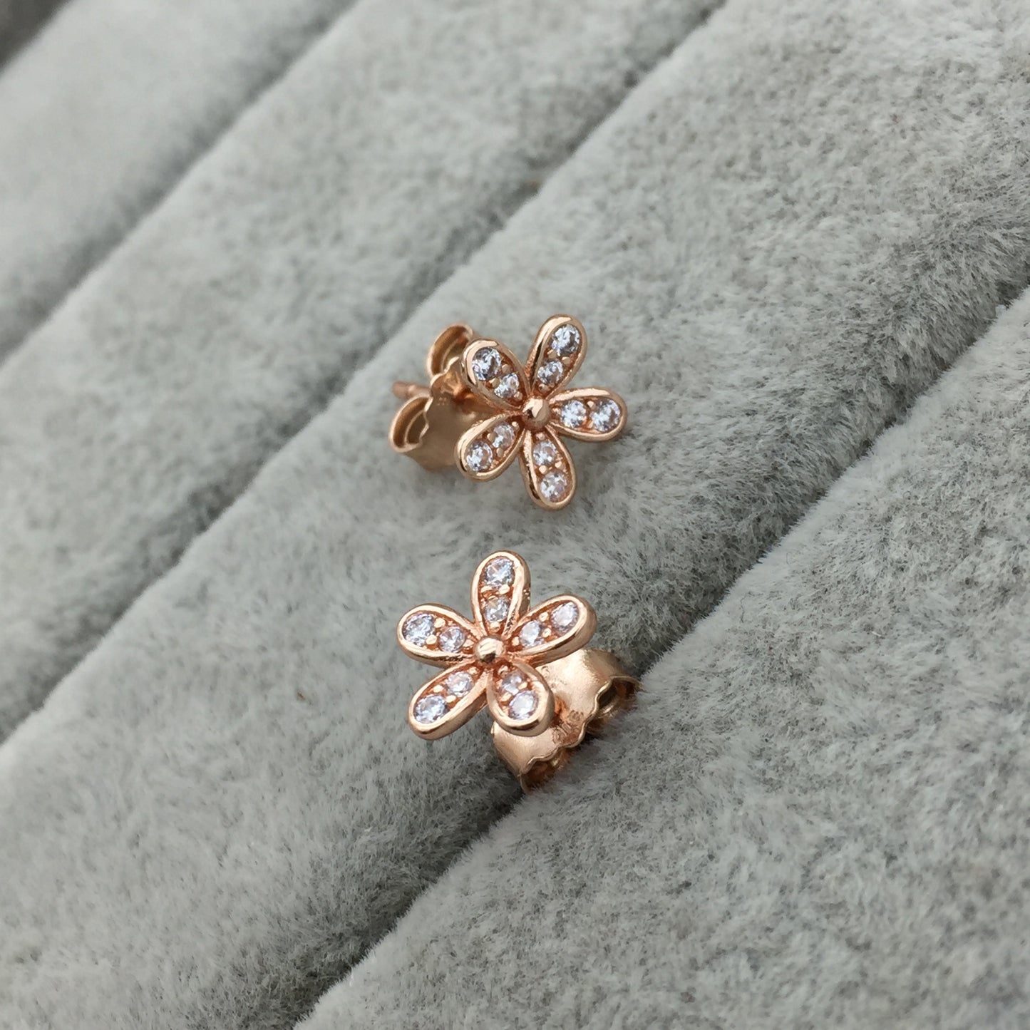 280570CZ