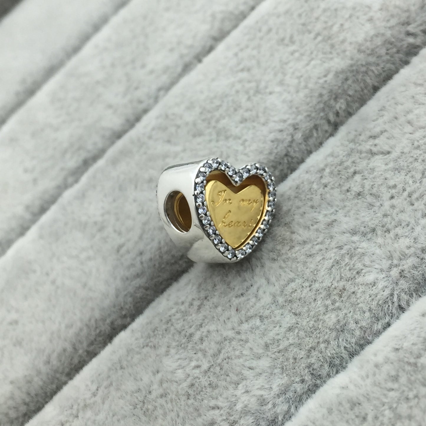 767606CZ