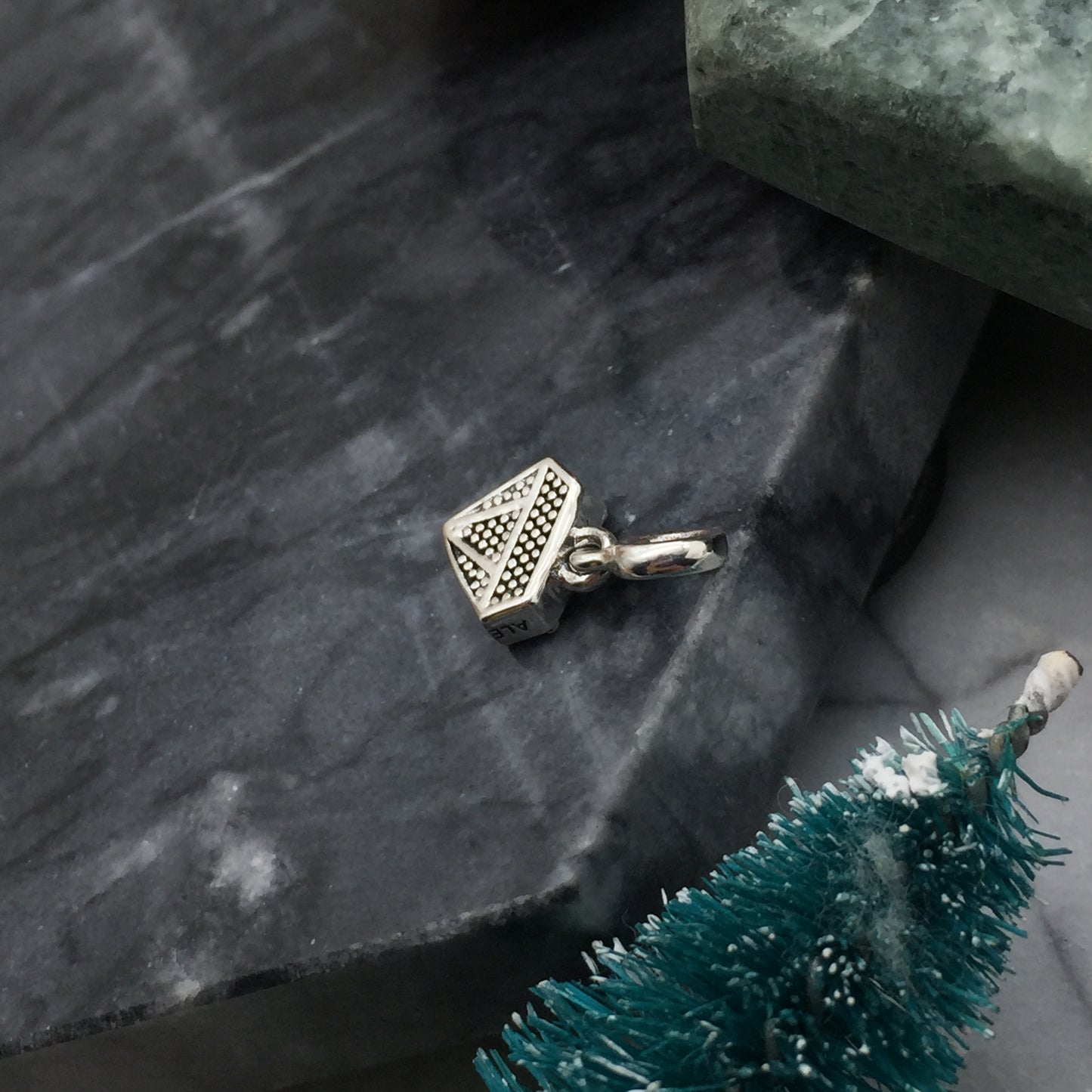 798368CZ