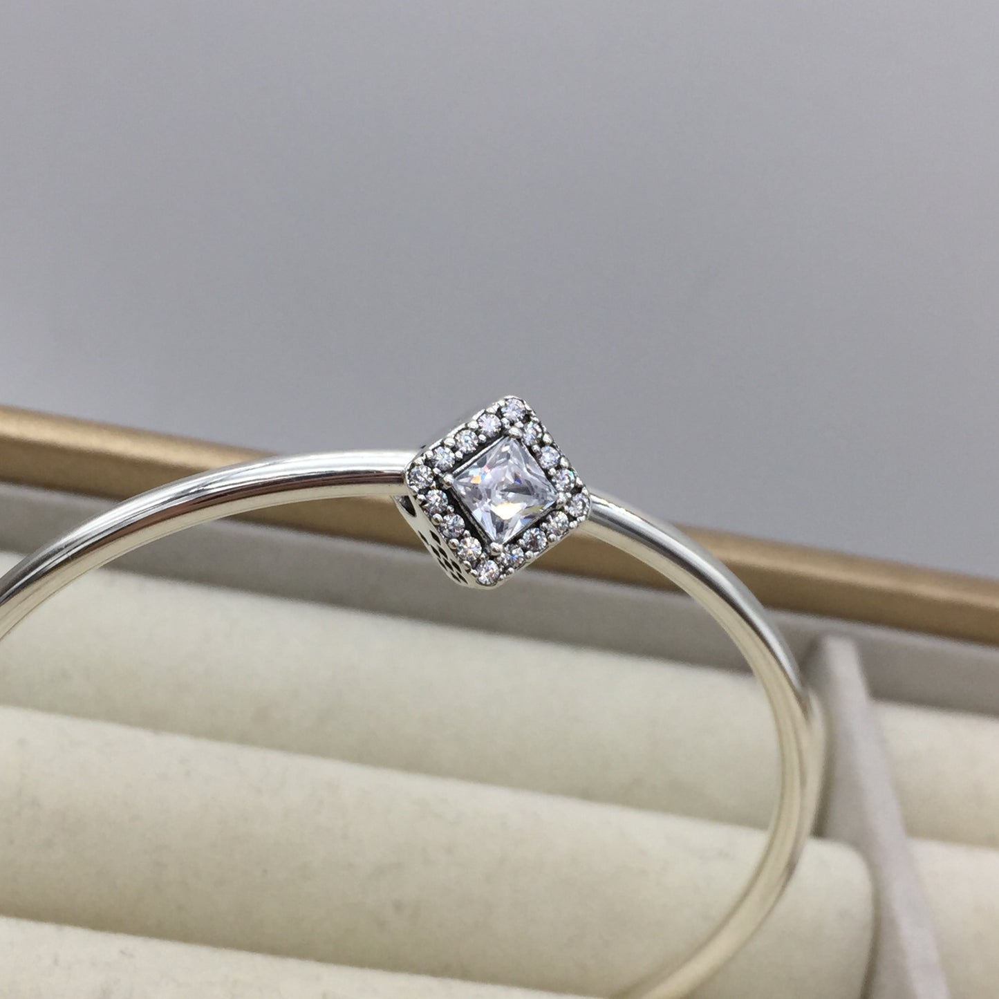 796206CZ