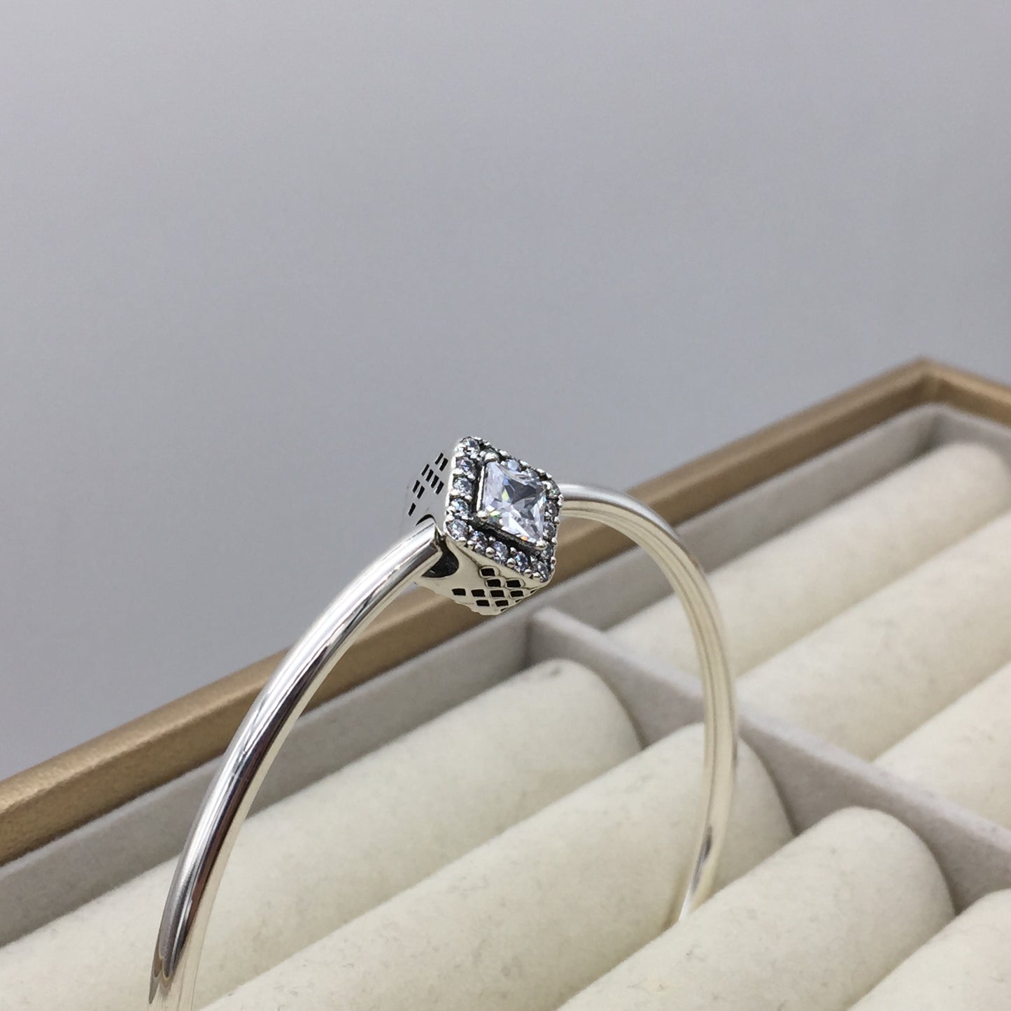796206CZ