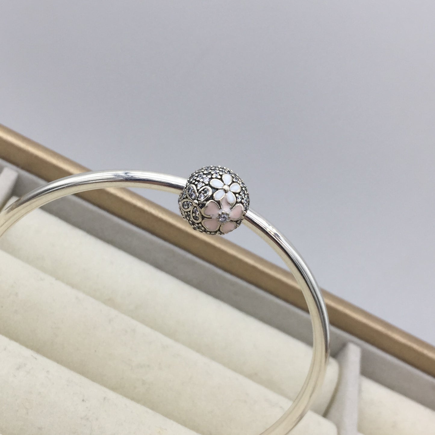 792084CZ