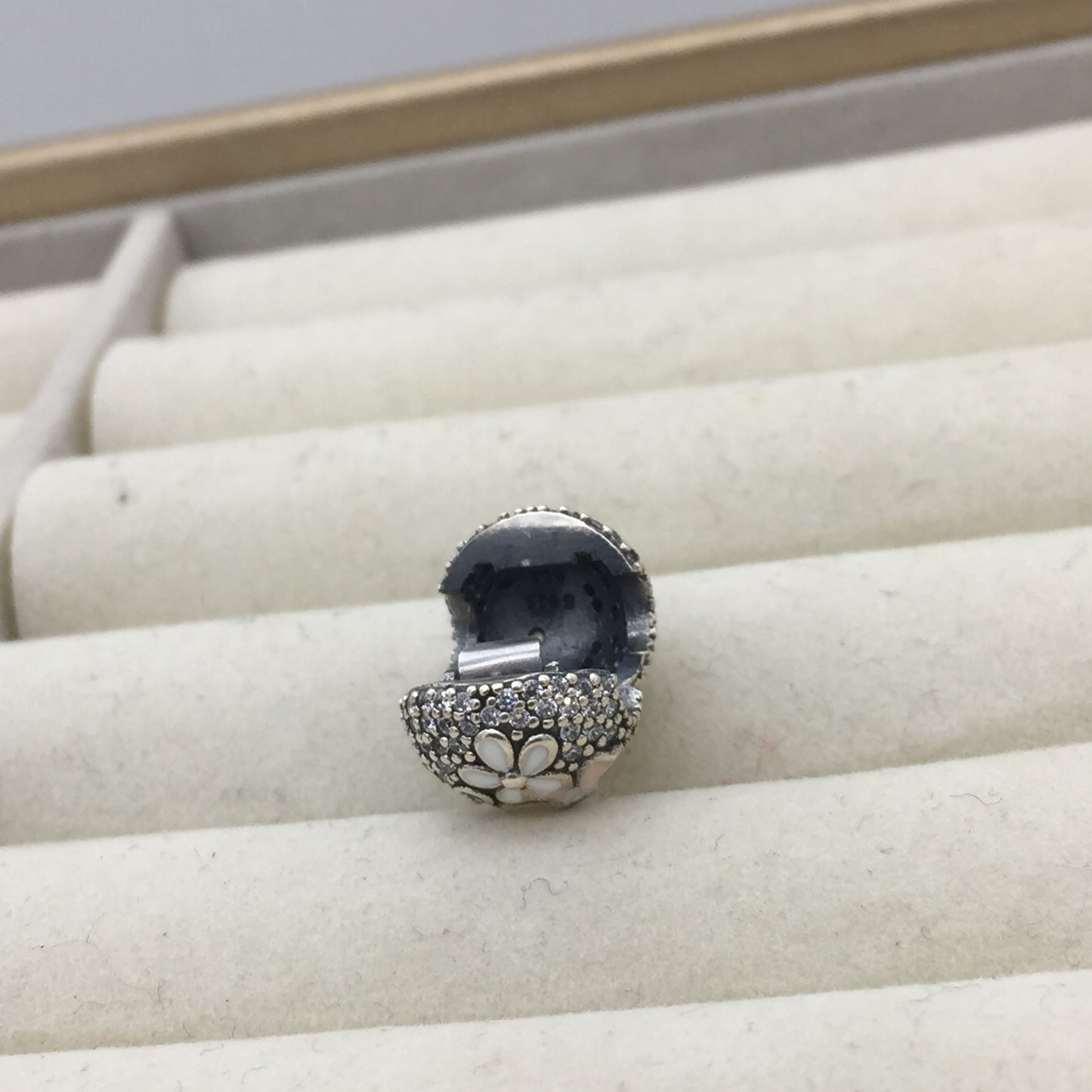 792084CZ