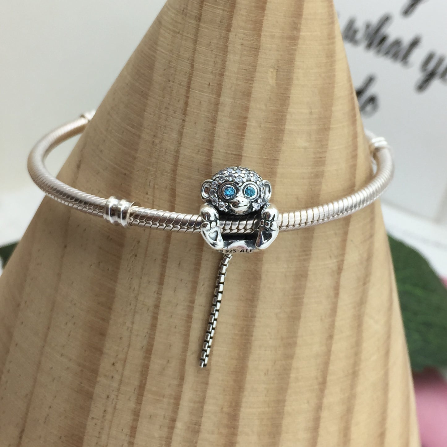 798054CZ