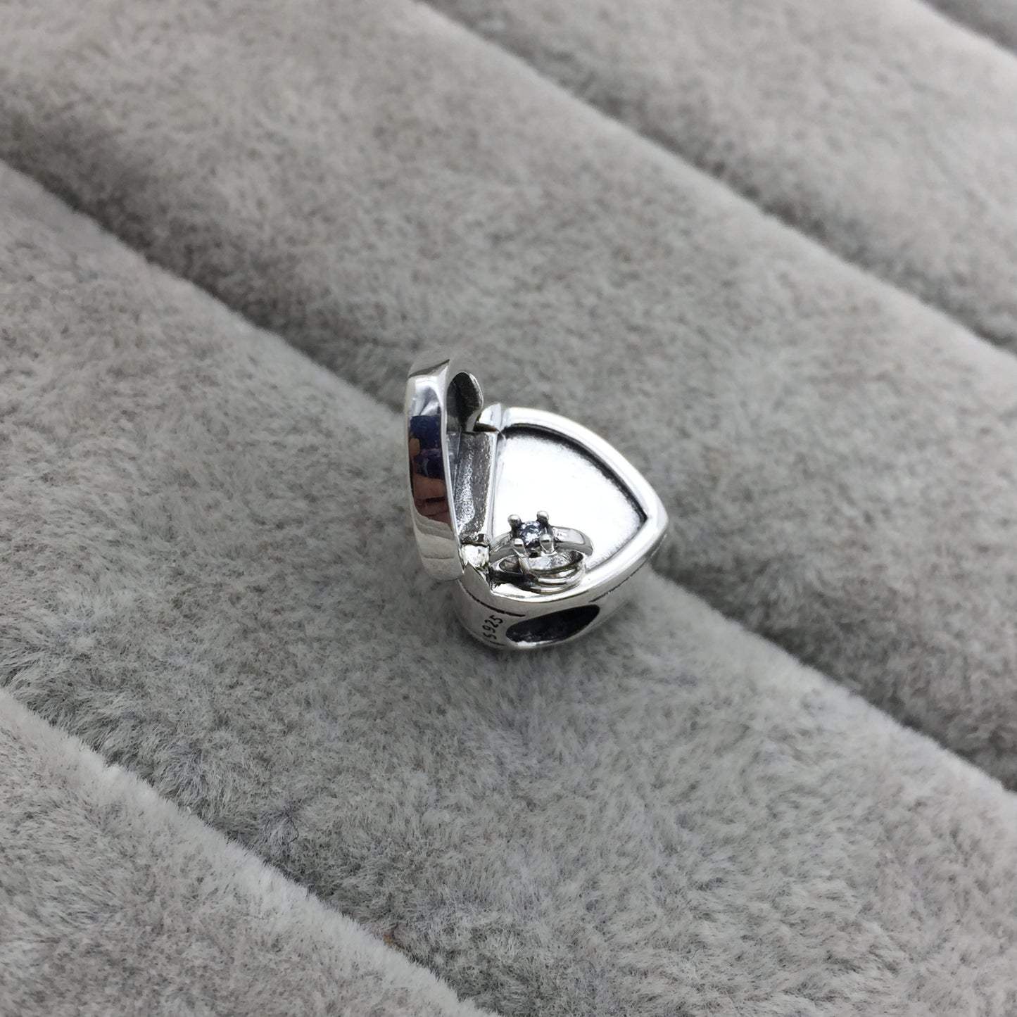 798072CZ