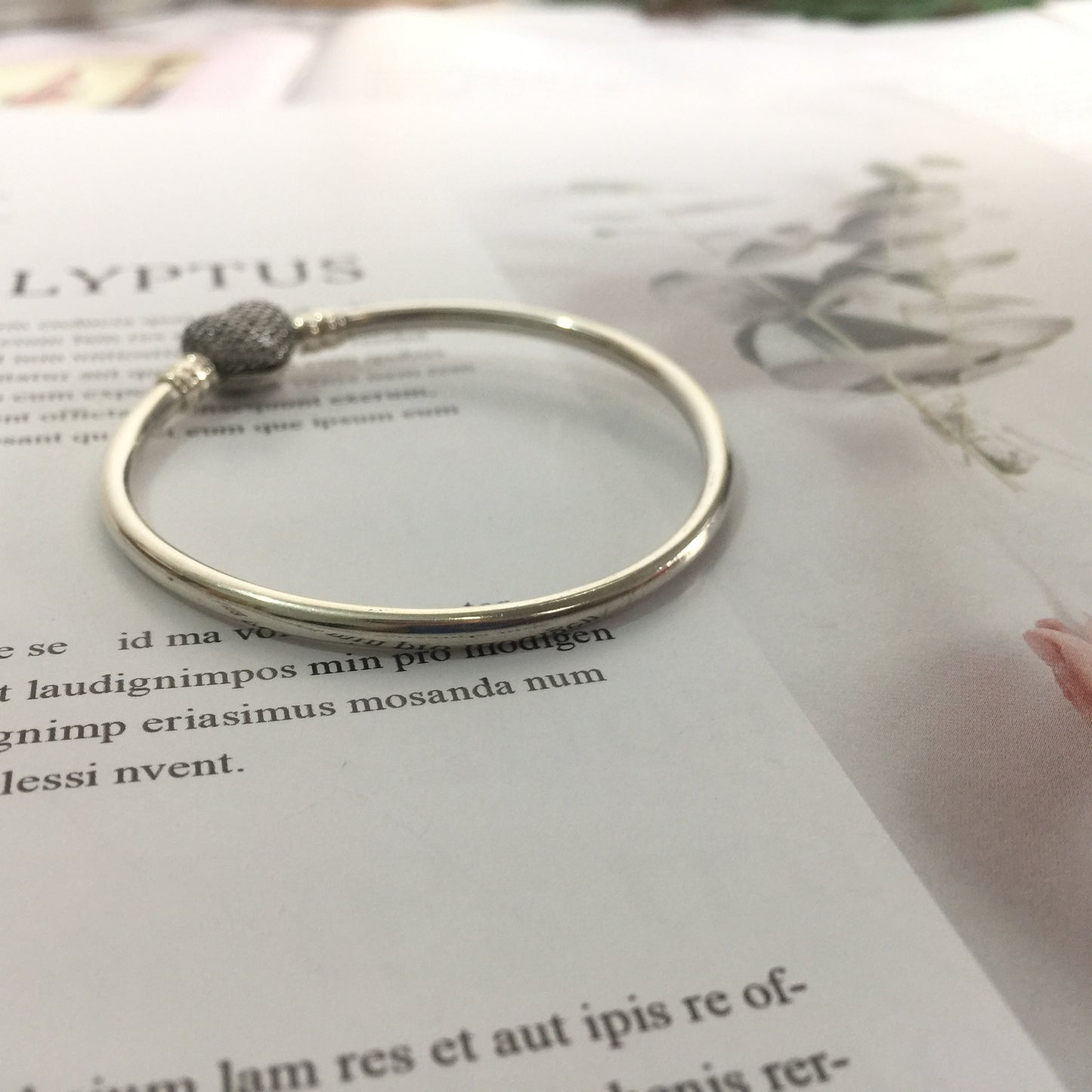 590722CZ