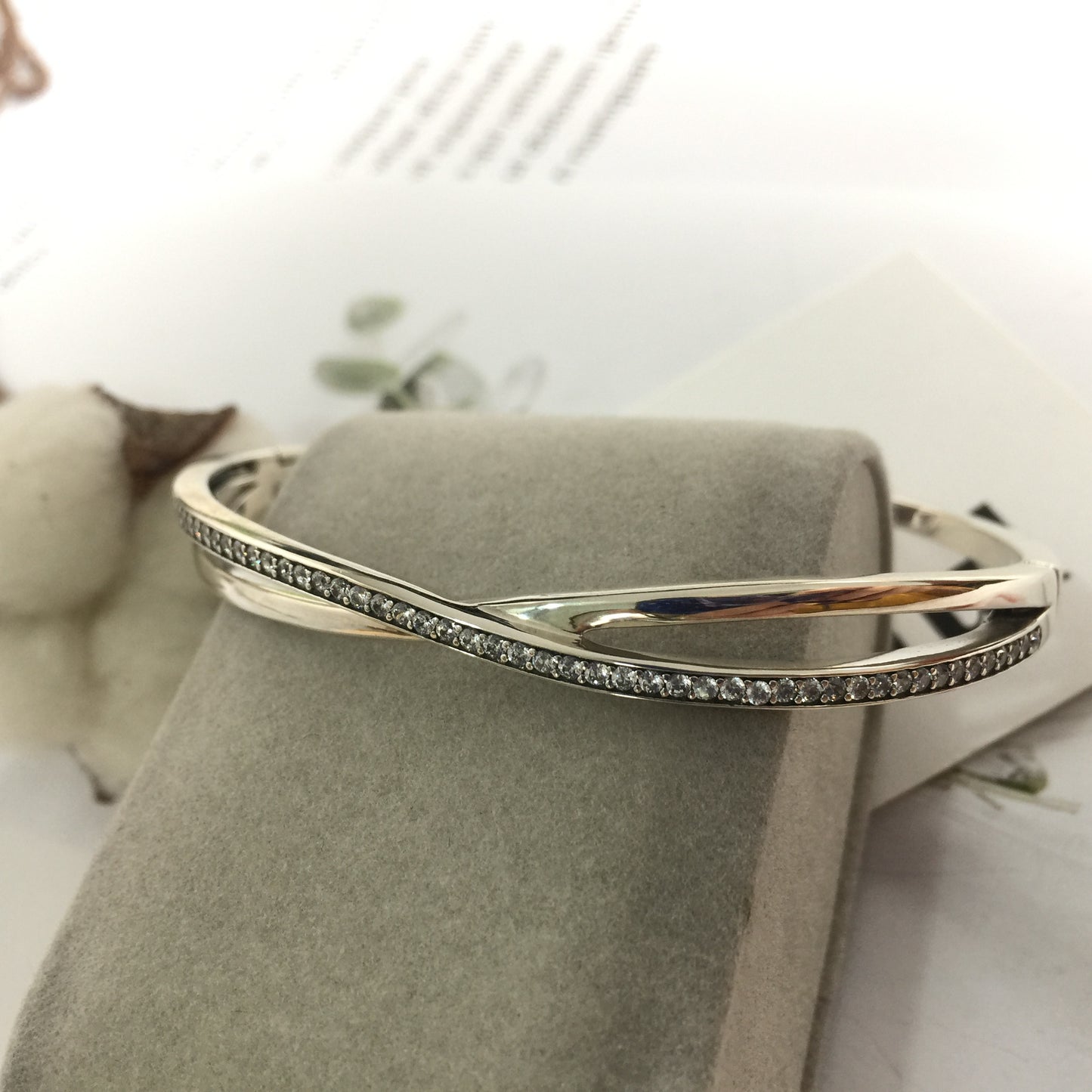 590533CZ