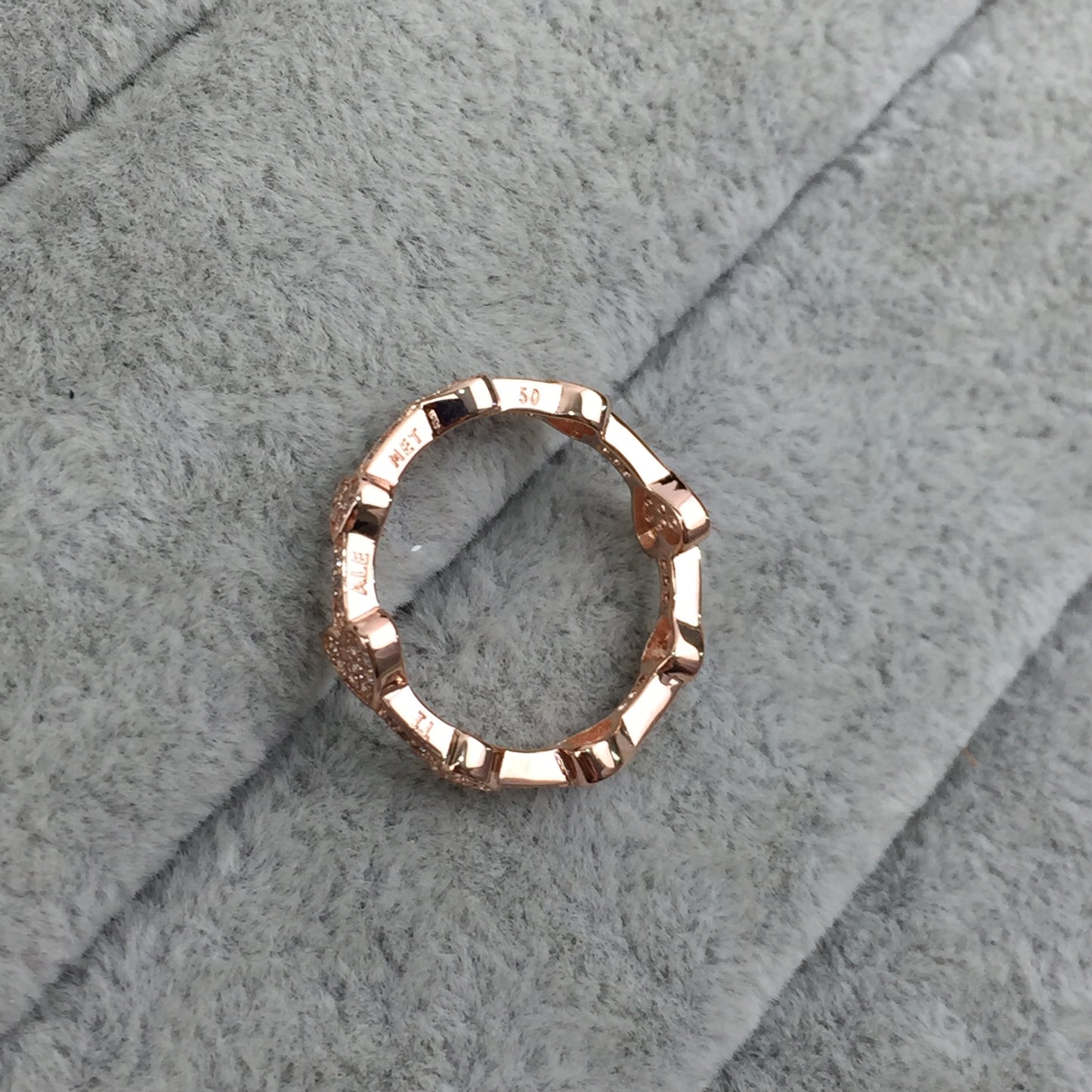 187729CZ