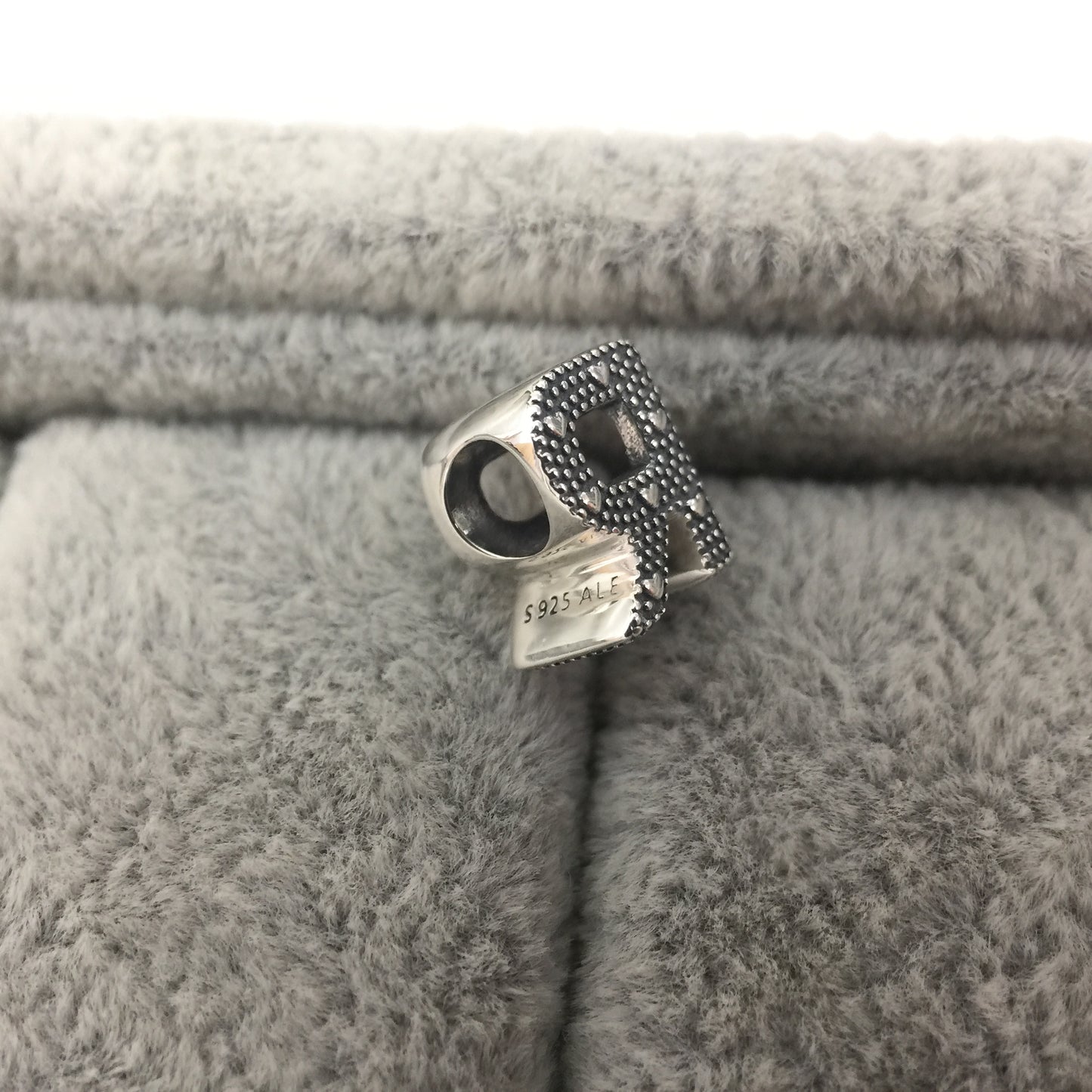 797472