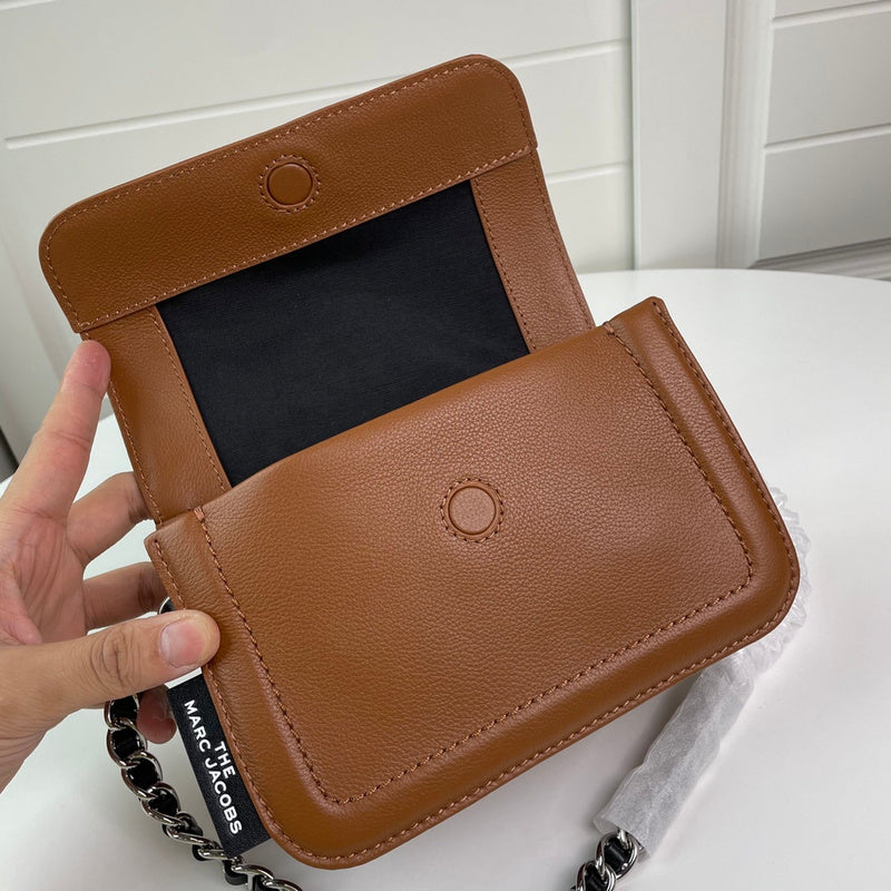MJ BAG-111