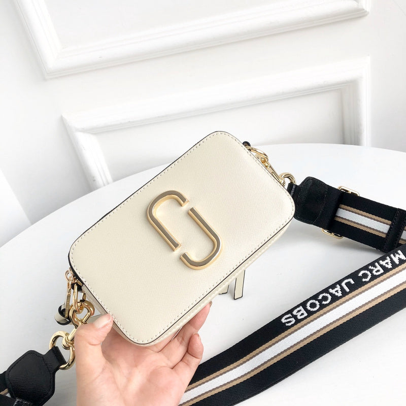 MJ BAG-122