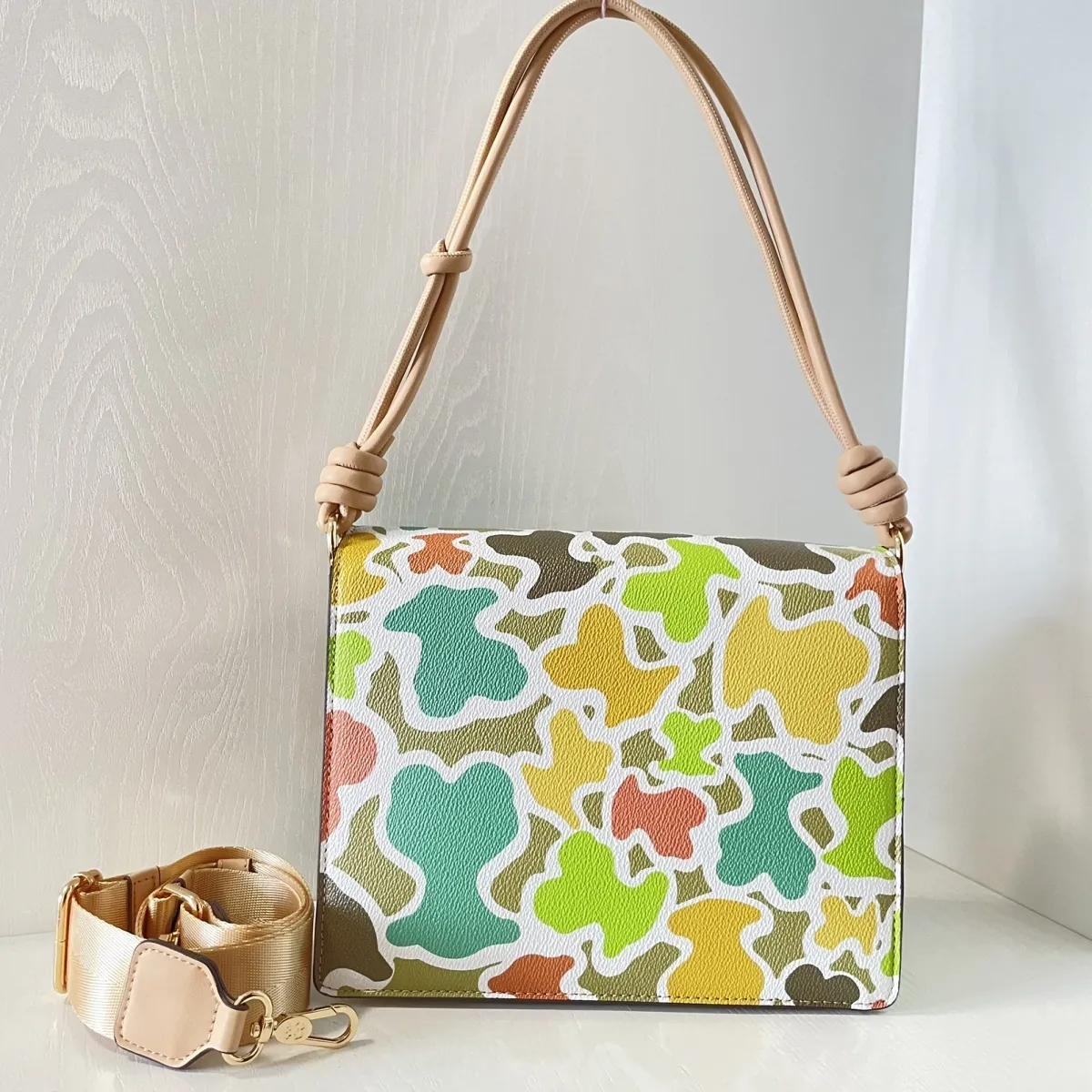TO-BAG211