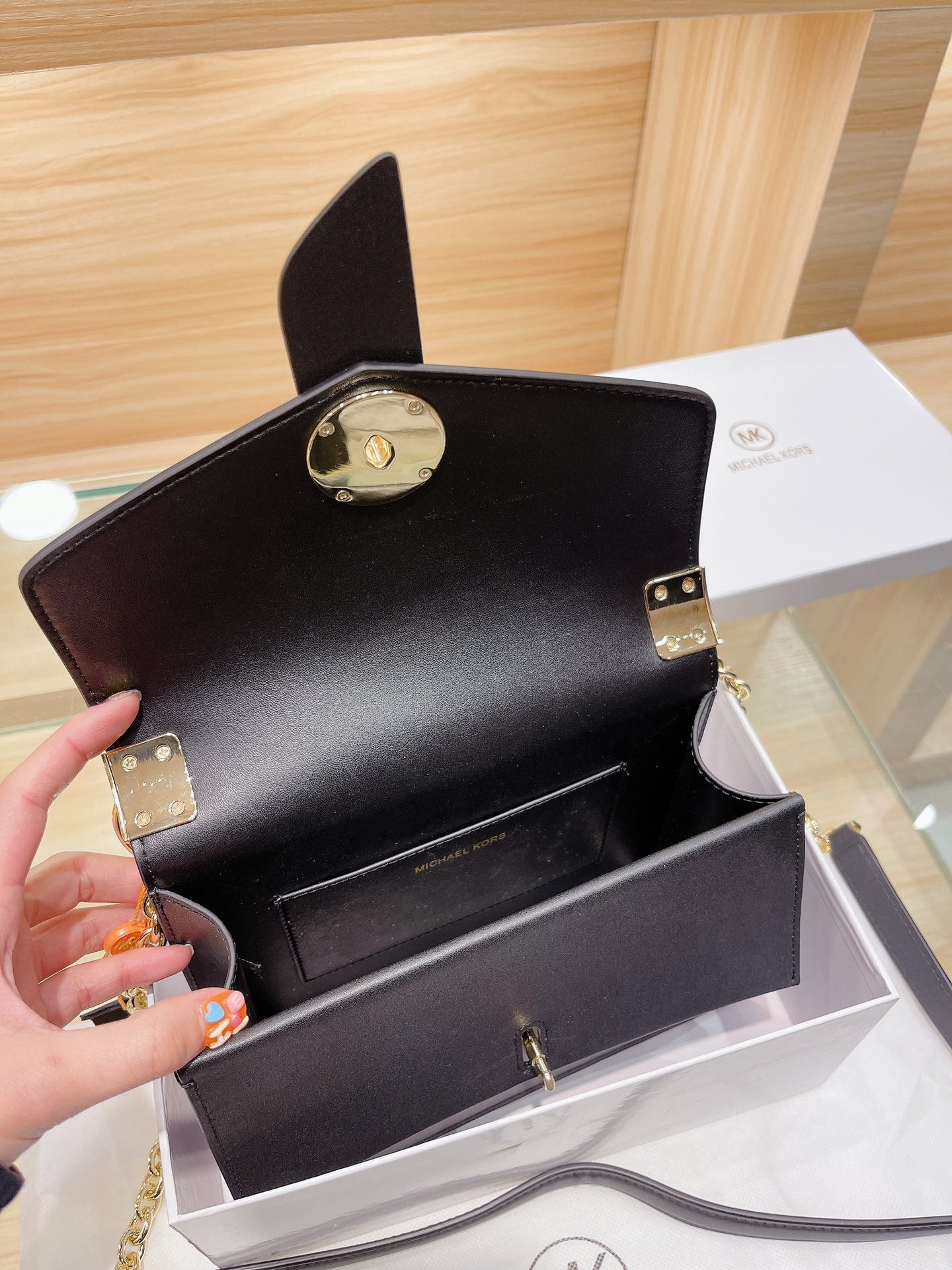MK-BAG763