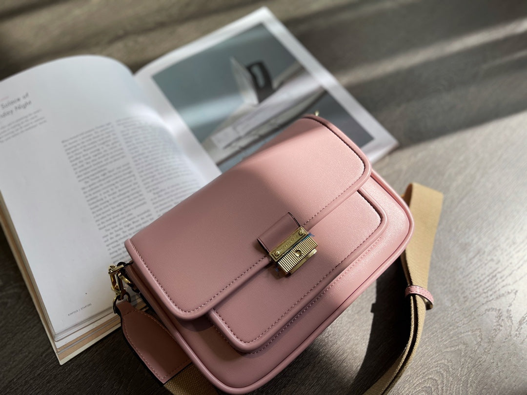 MK-BAG760