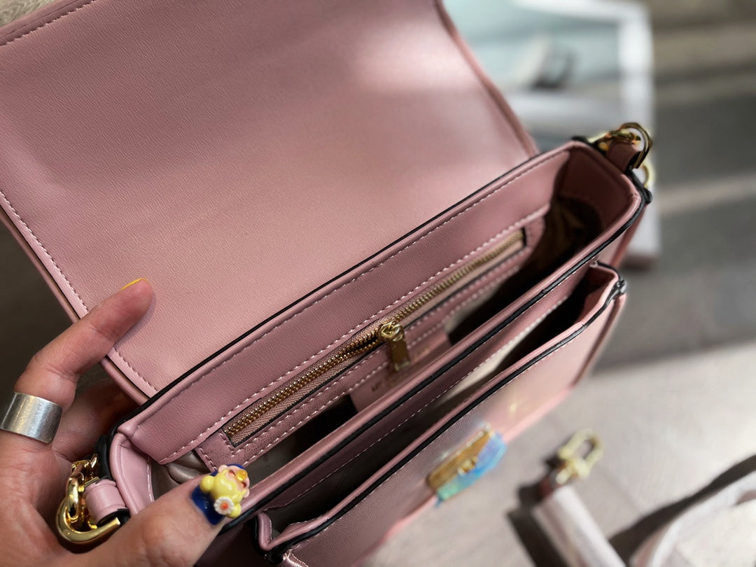 MK-BAG760