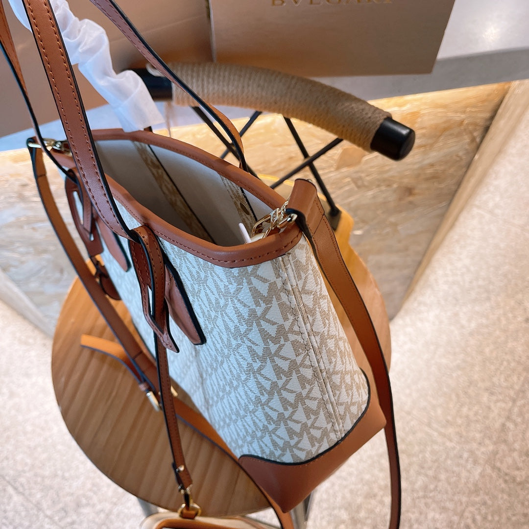 MK-BAG755