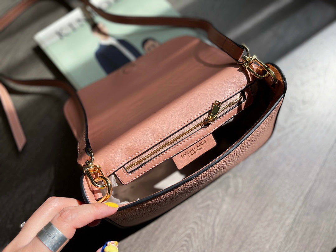 MK-BAG750
