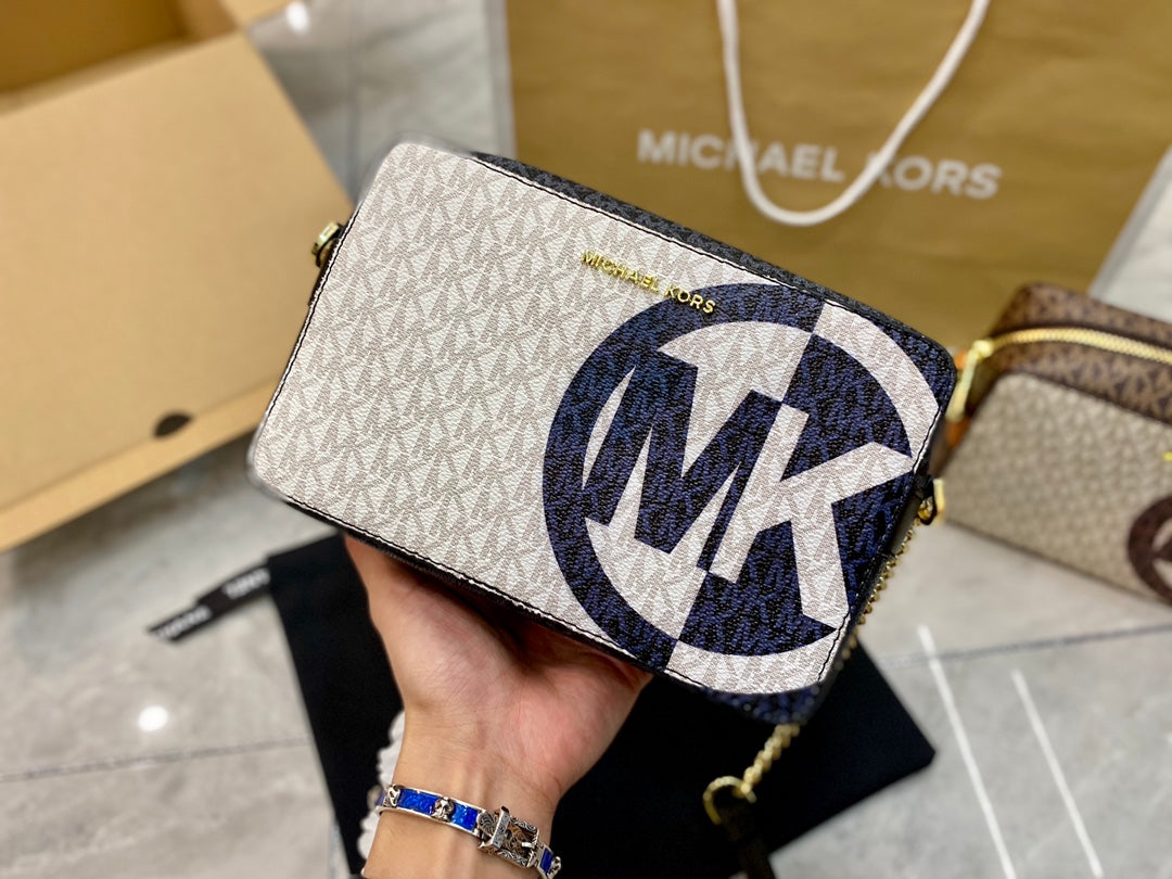 MK-BAG749