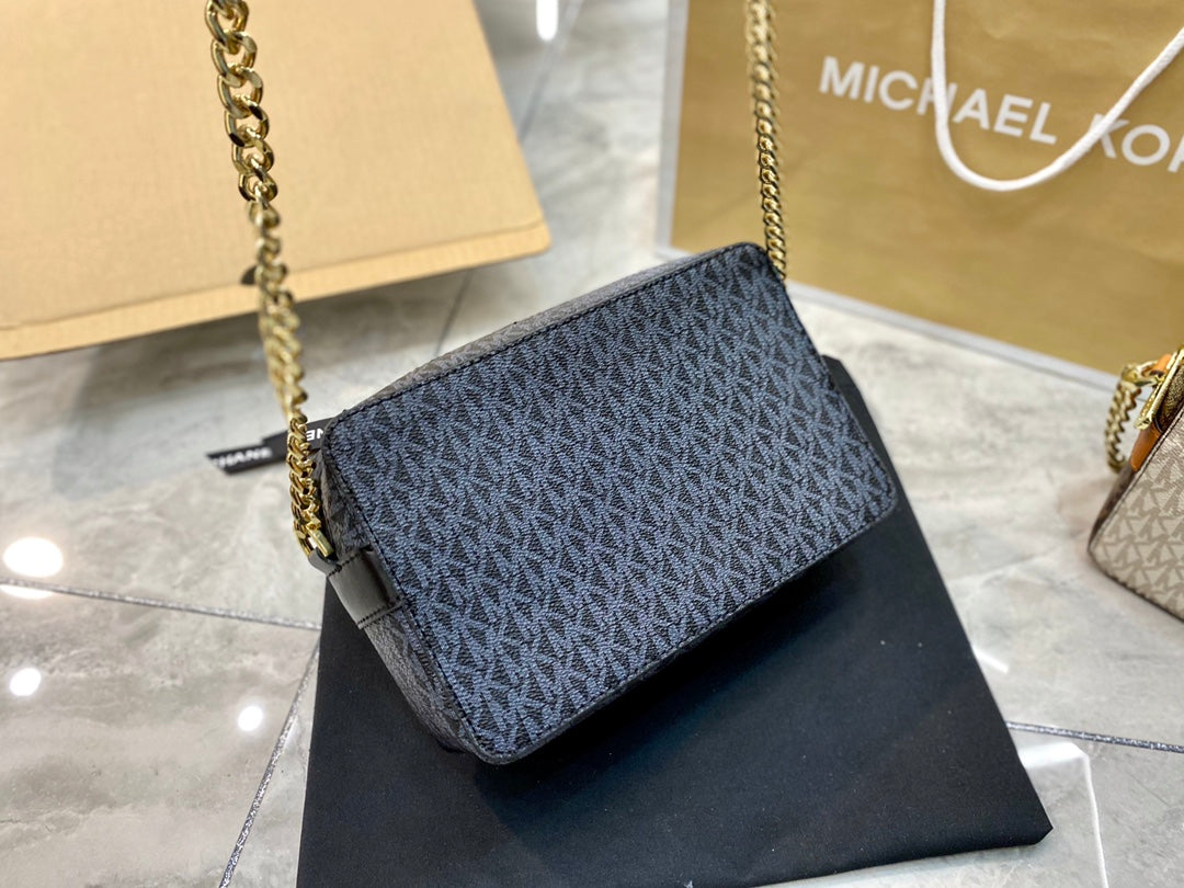 MK-BAG749