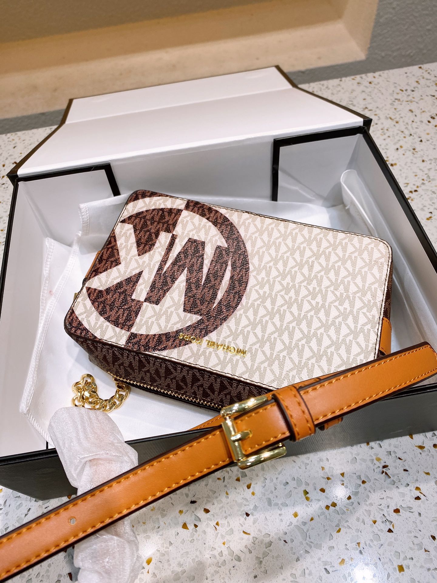 MK-BAG748