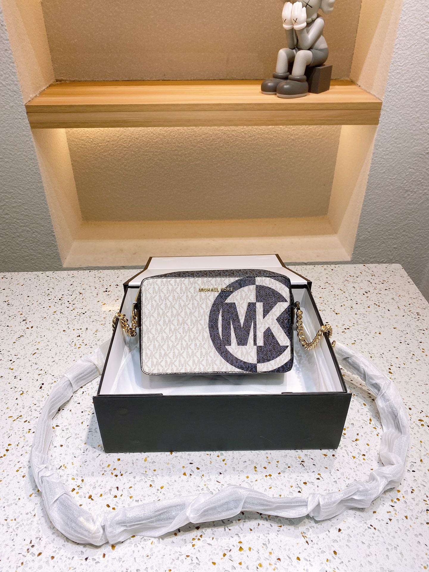 MK-BAG748