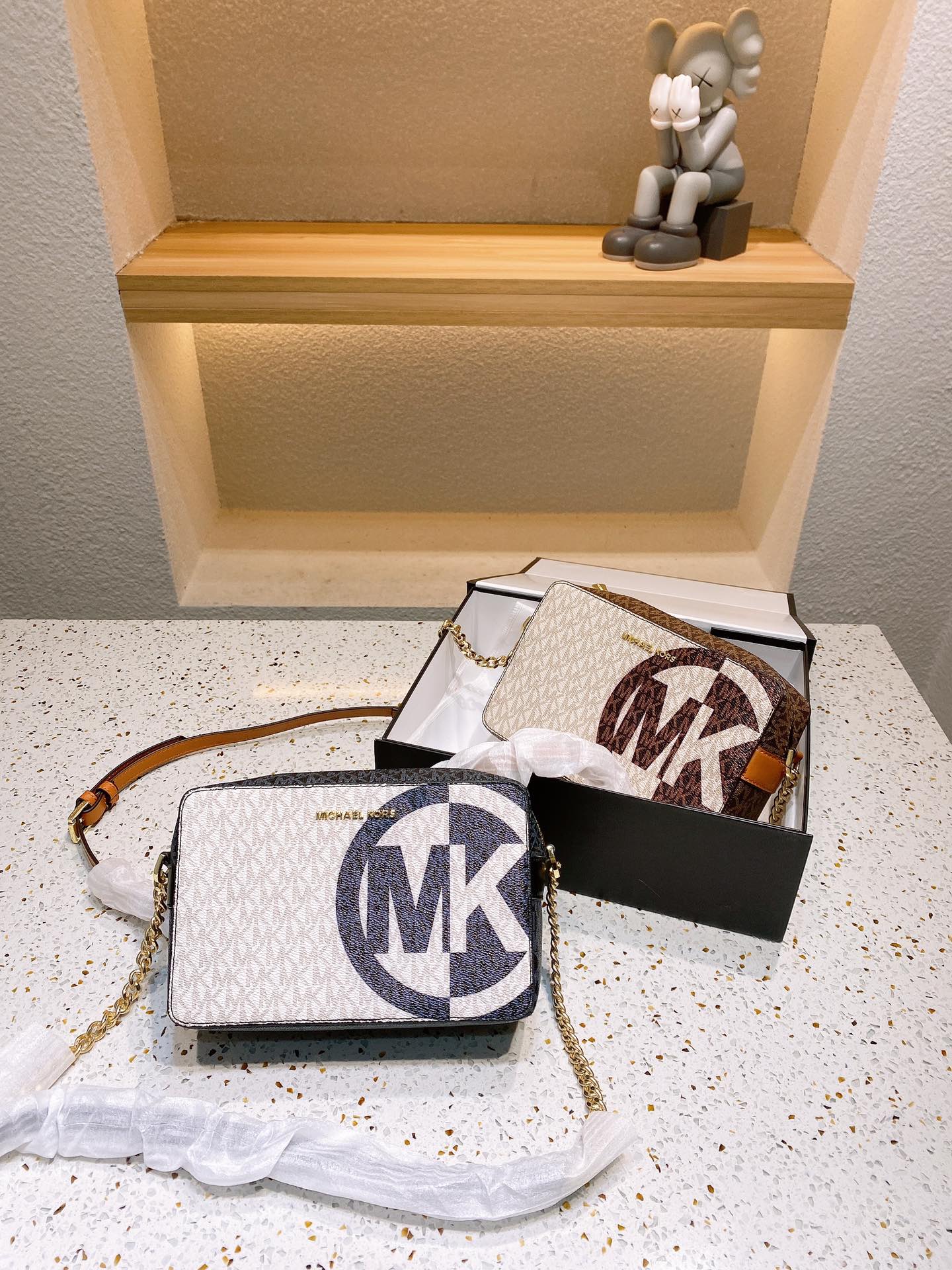 MK-BAG748