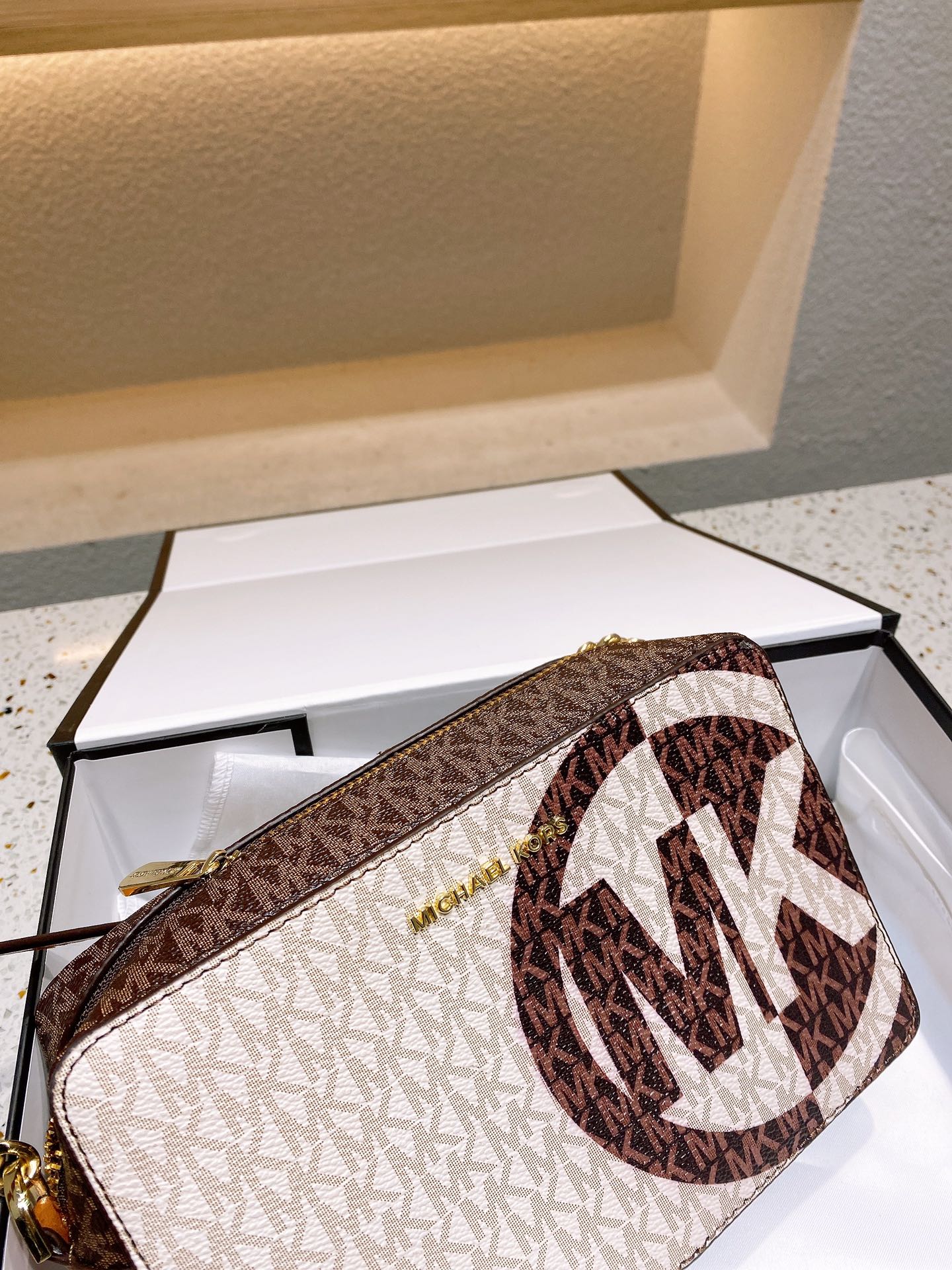 MK-BAG748