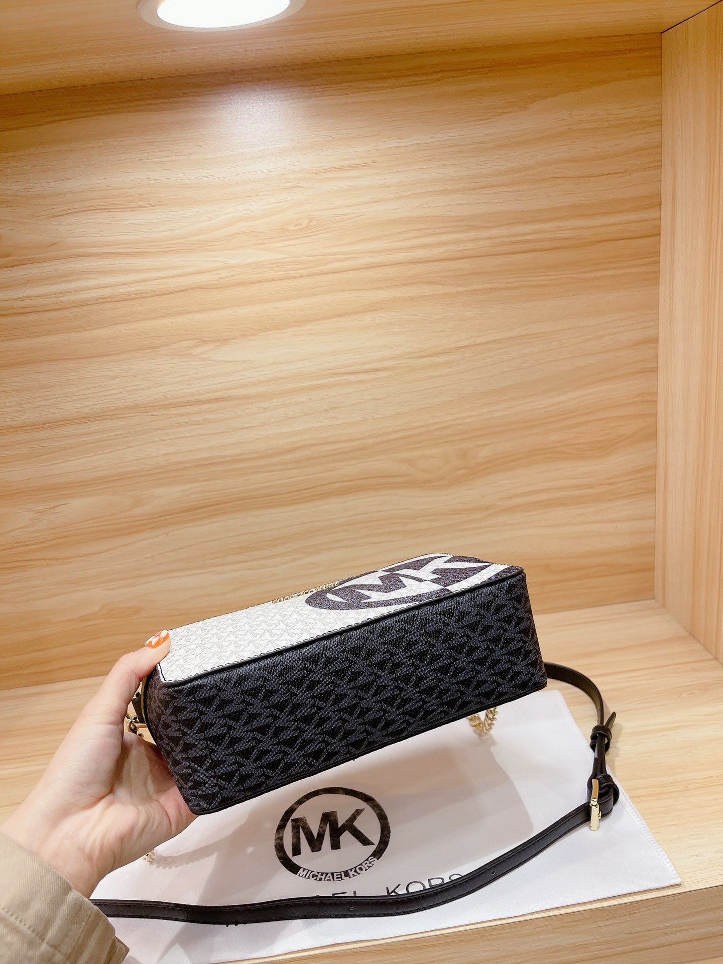 MK-BAG747