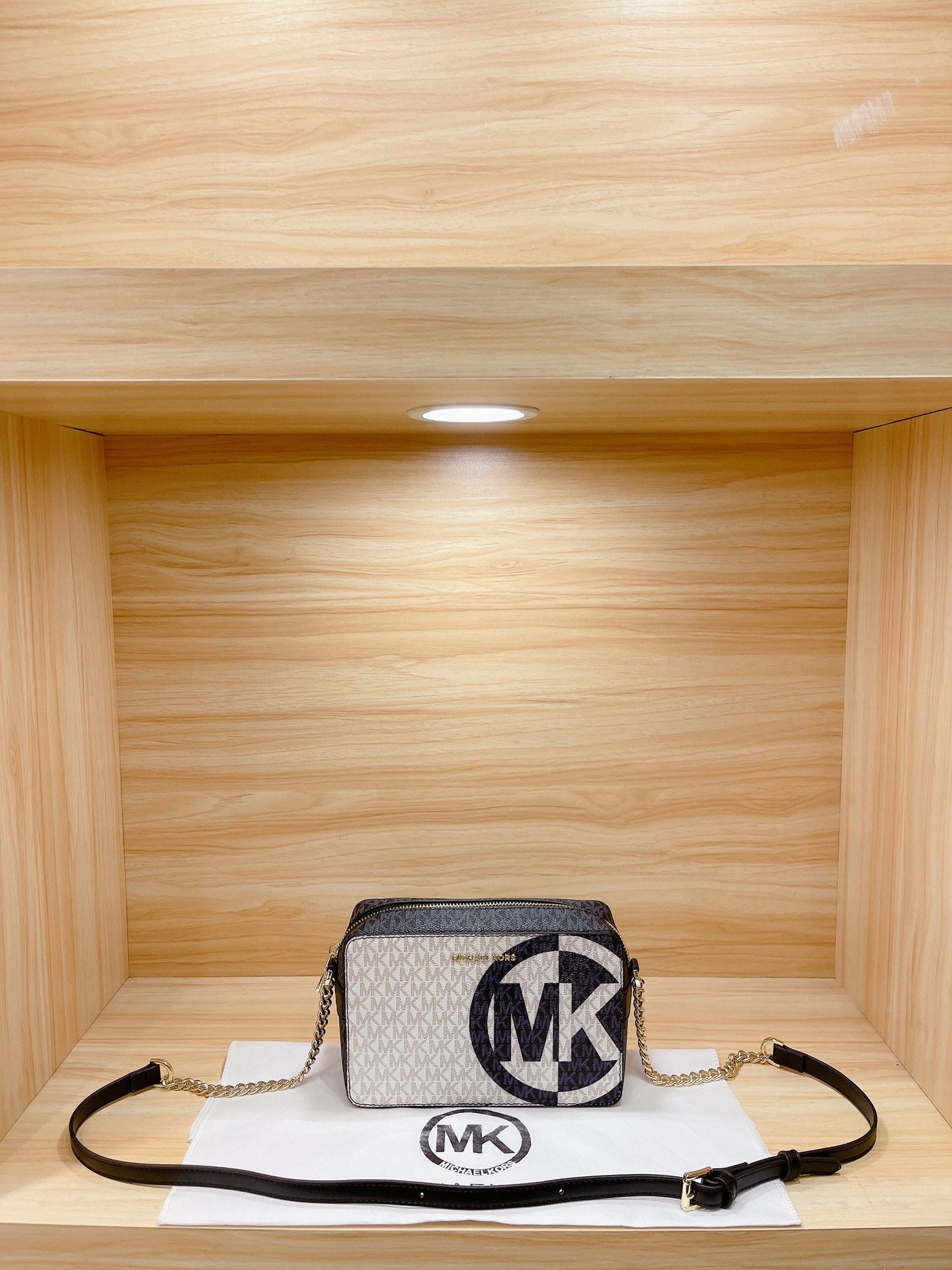 MK-BAG747