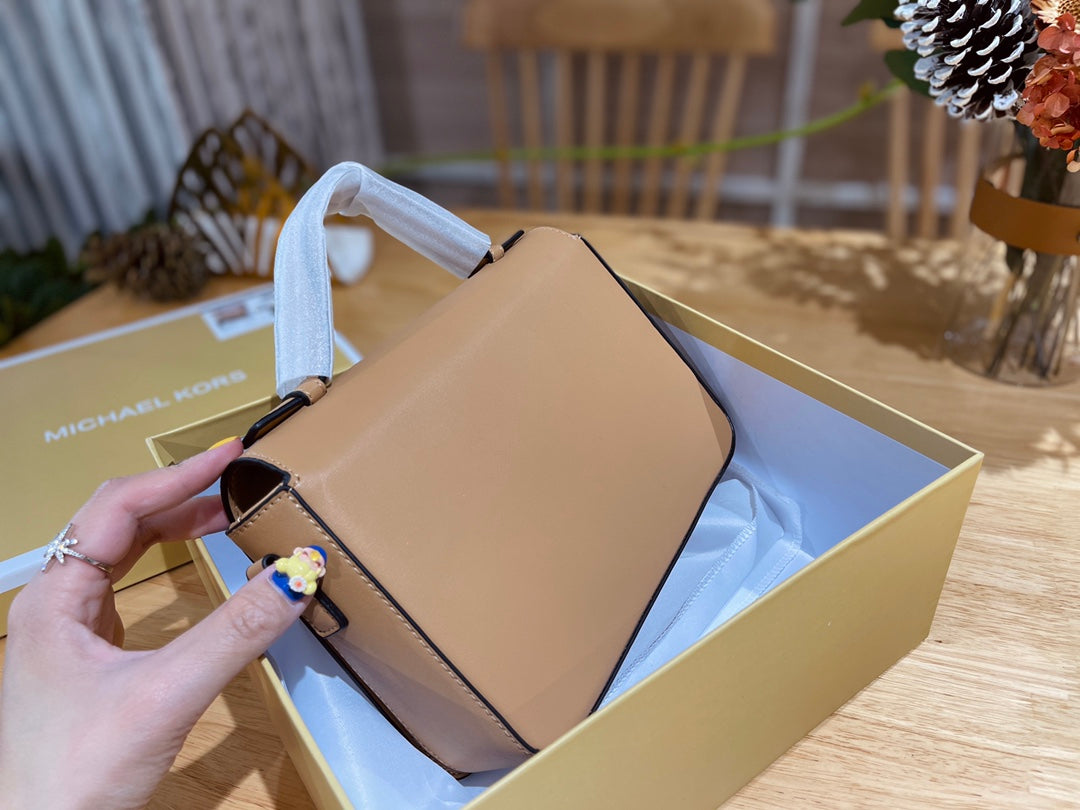 MK-BAG742