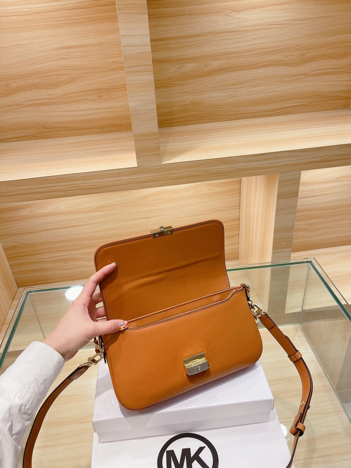 MK-BAG736
