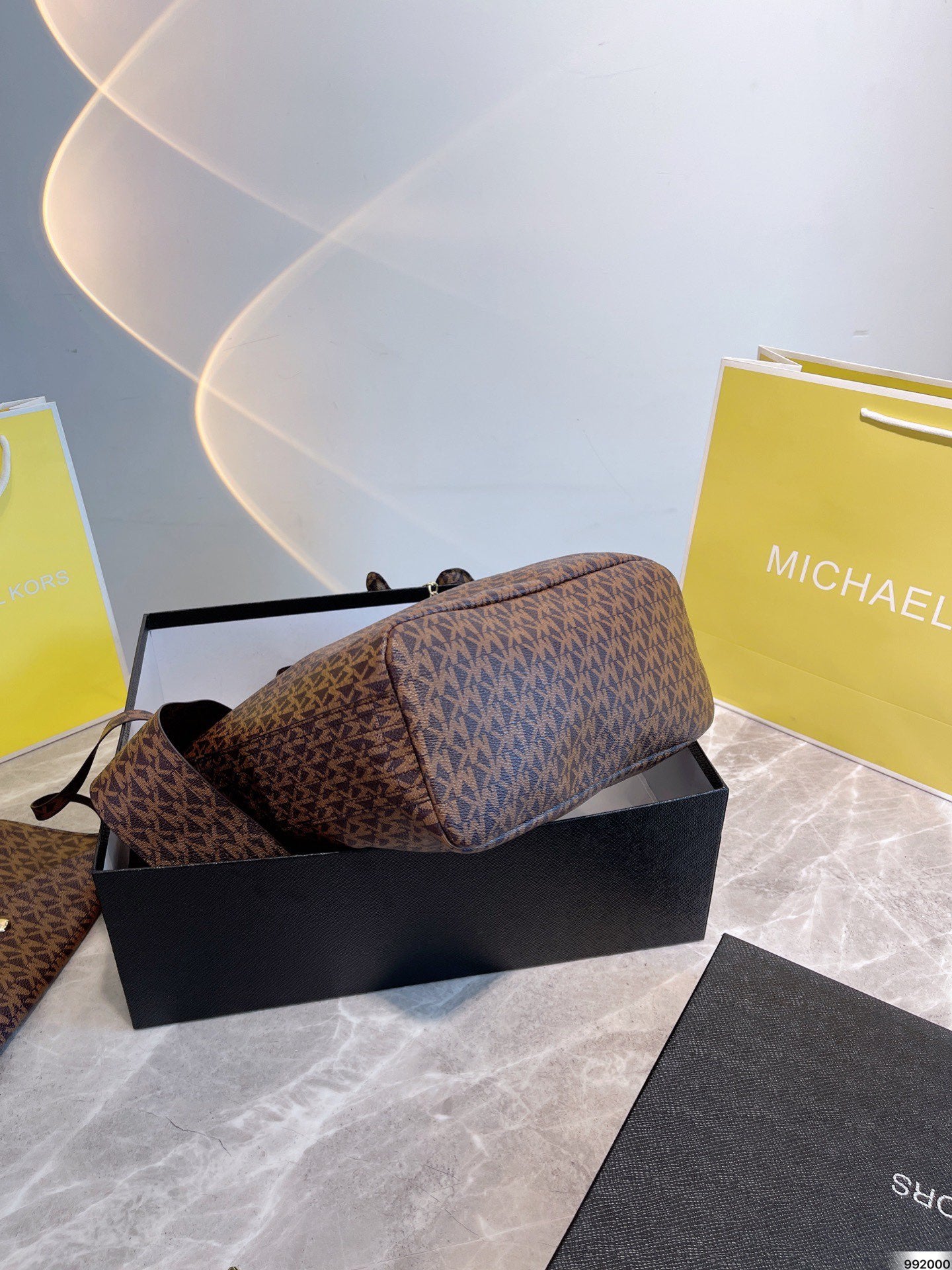 MK-BAG722