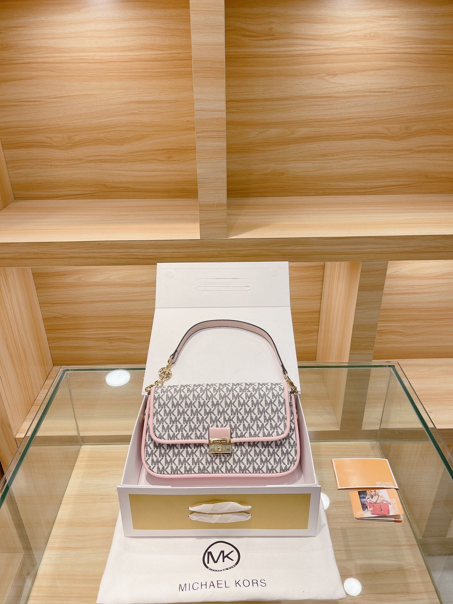 MK-BAG715