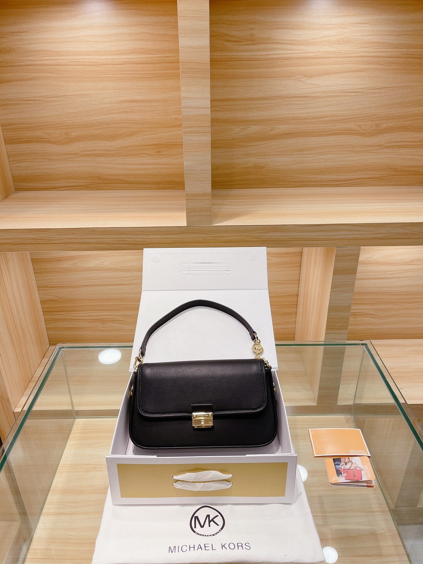 MK-BAG715