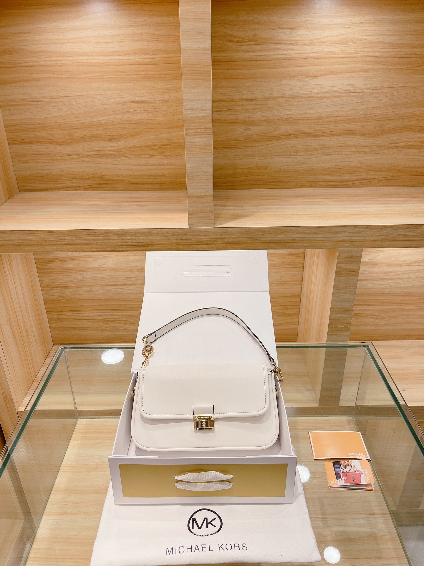 MK-BAG715